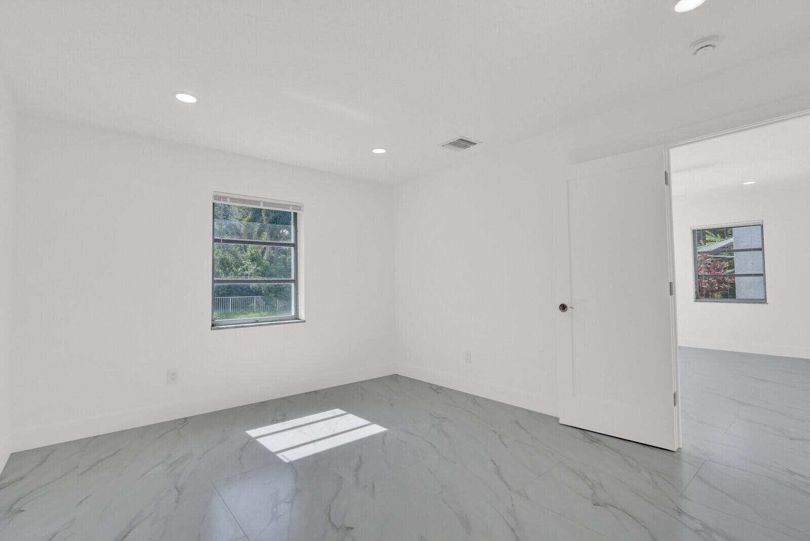 Meridian Way N, Palm Beach Gardens, FL 33410