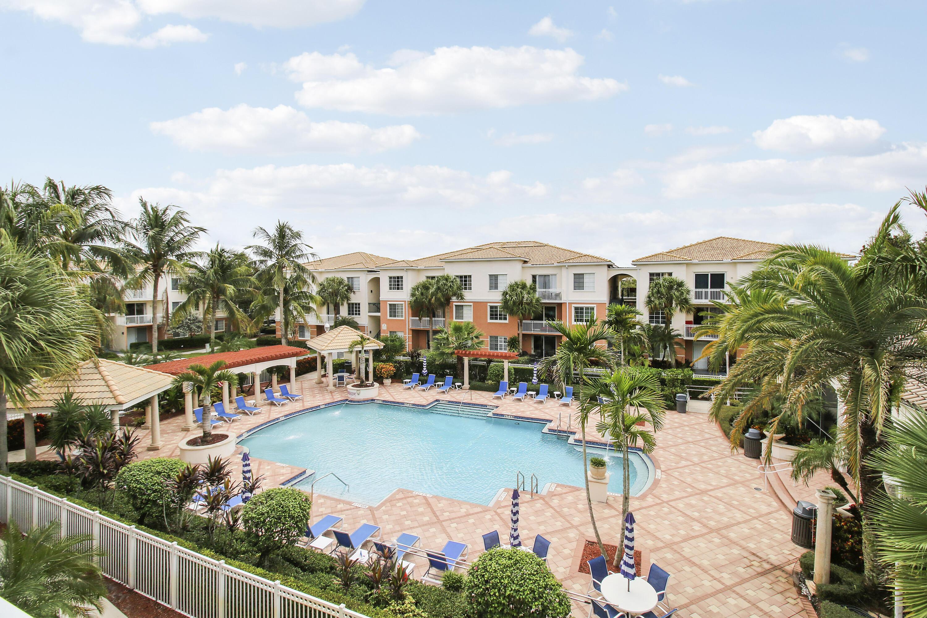 Myrtlewood Cir E, Palm Beach Gardens, FL 33418