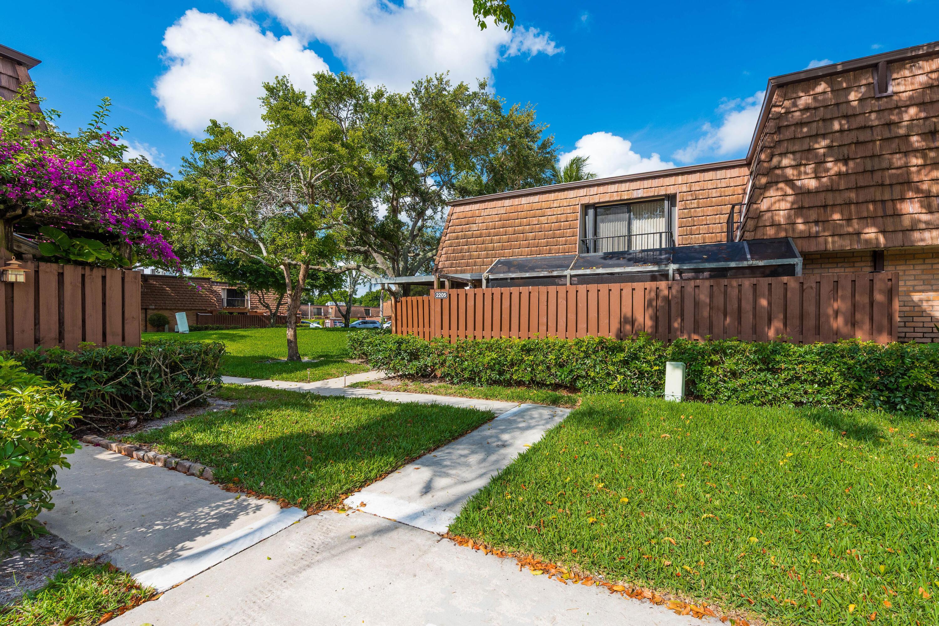 22nd Ln, Greenacres, FL 33463