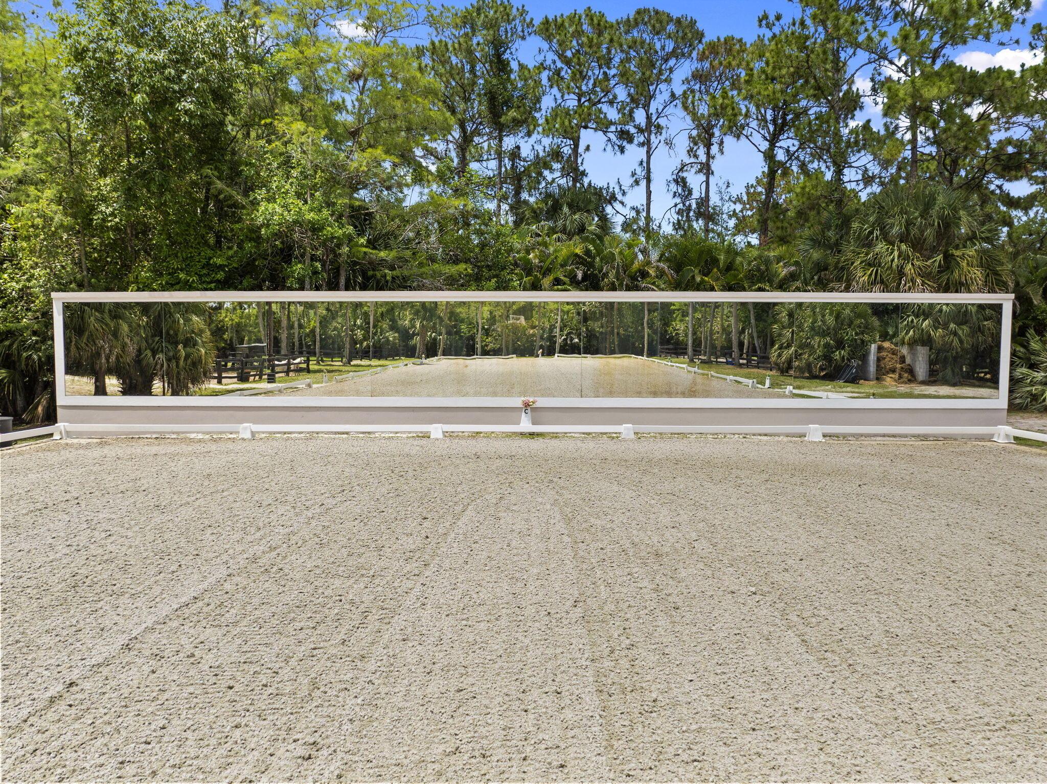 Mare Ln, Loxahatchee, FL 33470