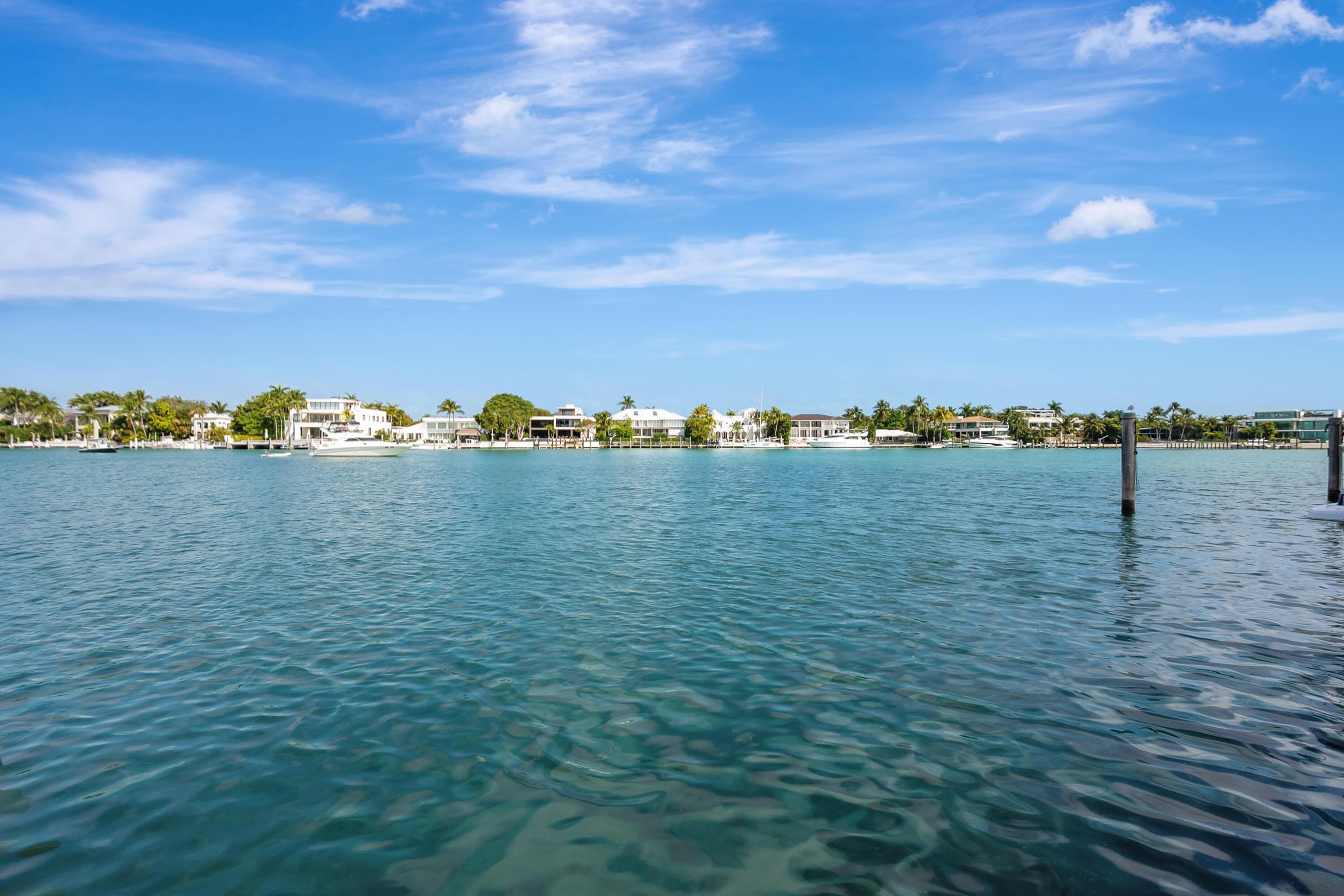N Mashta Dr, Key Biscayne, FL 33149