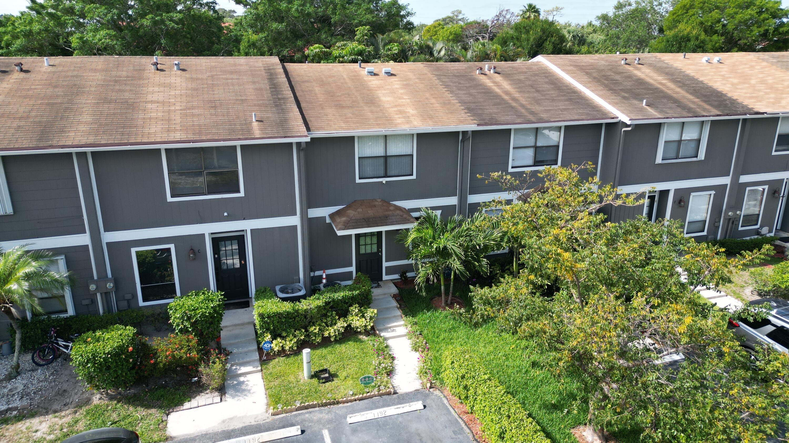 Hill Dr, West Palm Beach, FL 33415