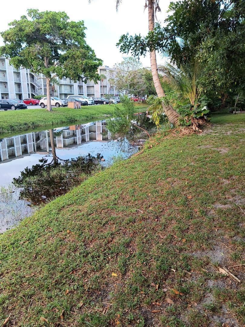 Nw 47th Ln, Lauderdale Lakes, FL 33313