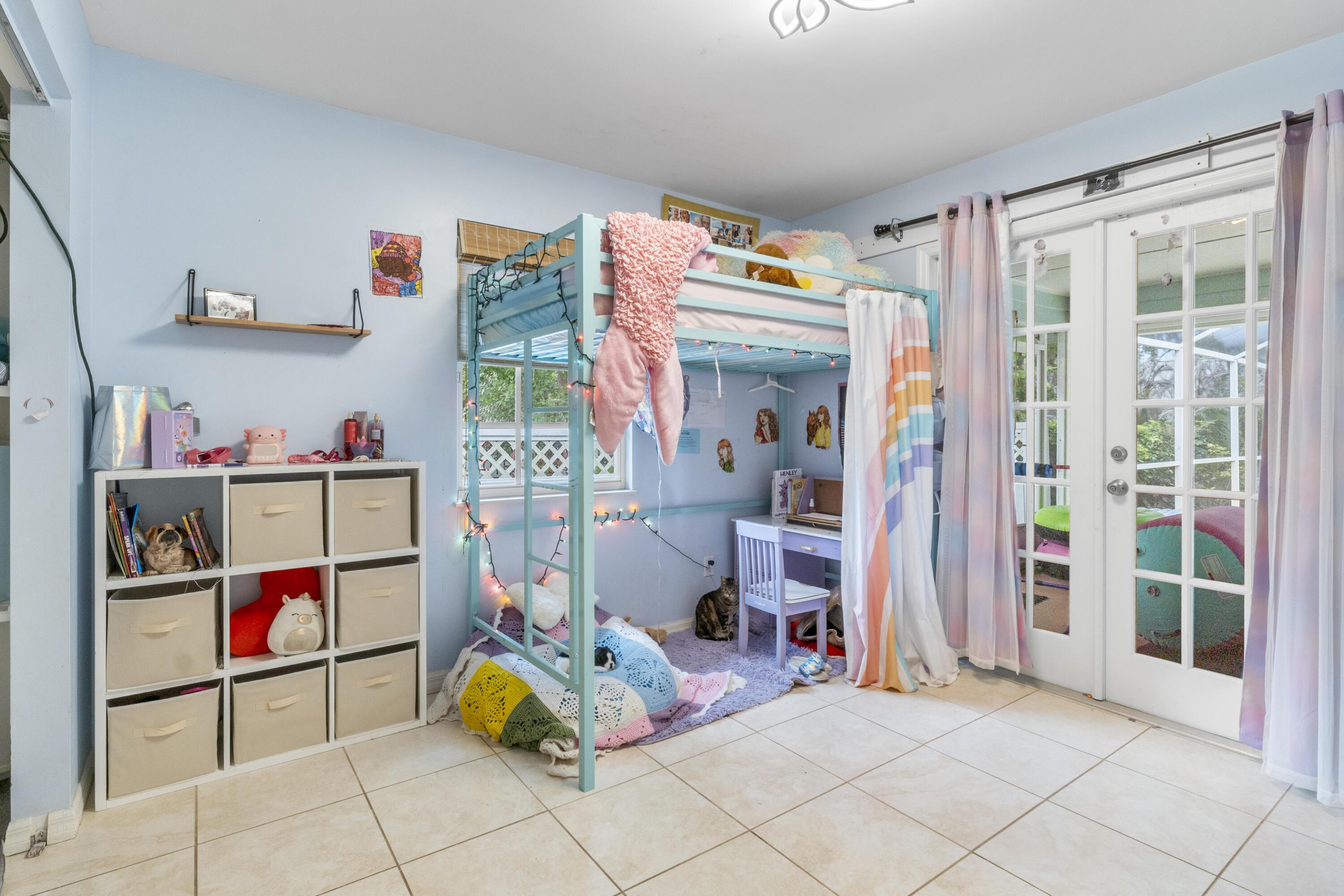 38th Ct, Vero Beach, FL 32968