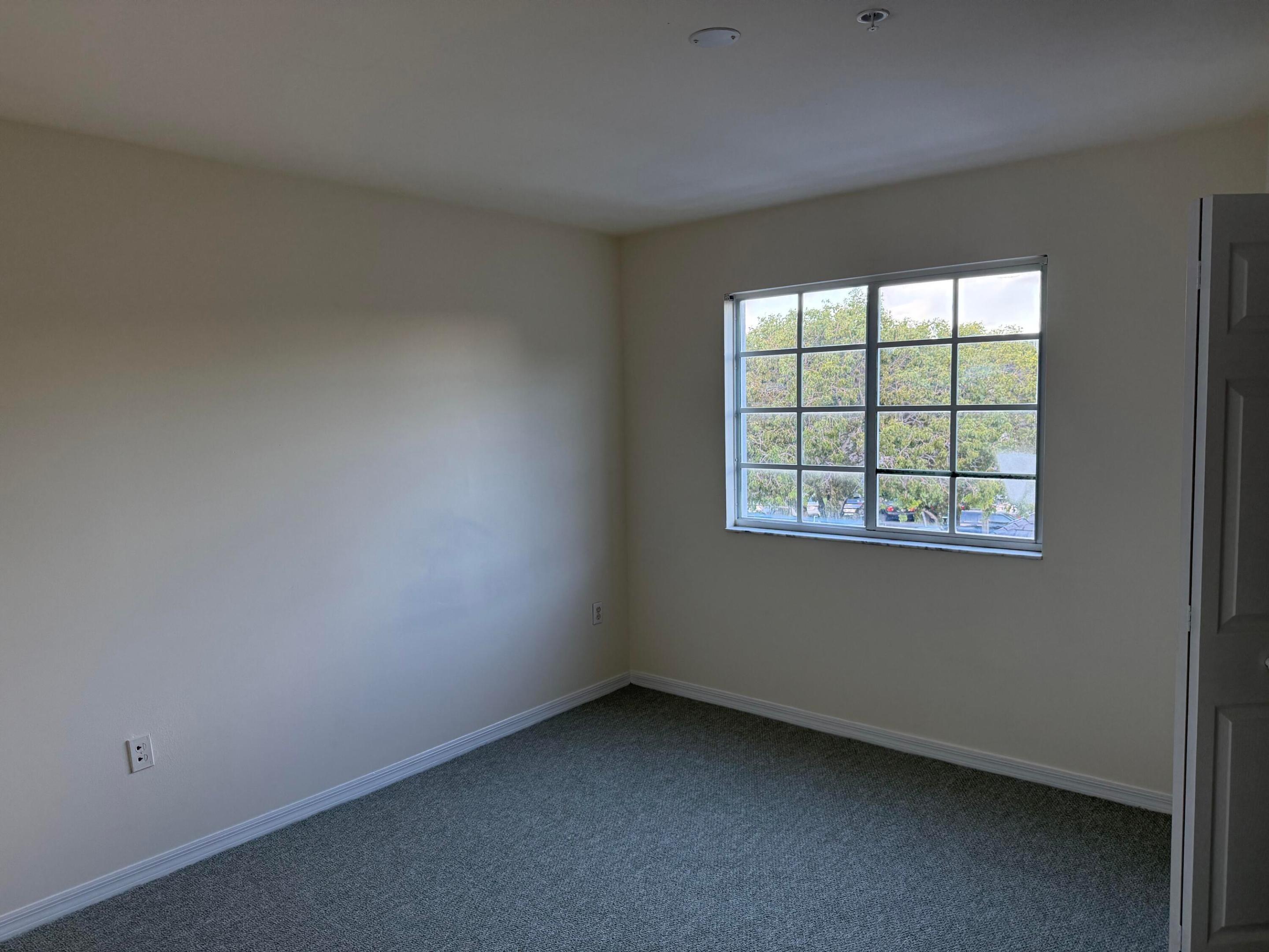Sw 111th Ave, Pembroke Pines, FL 33025