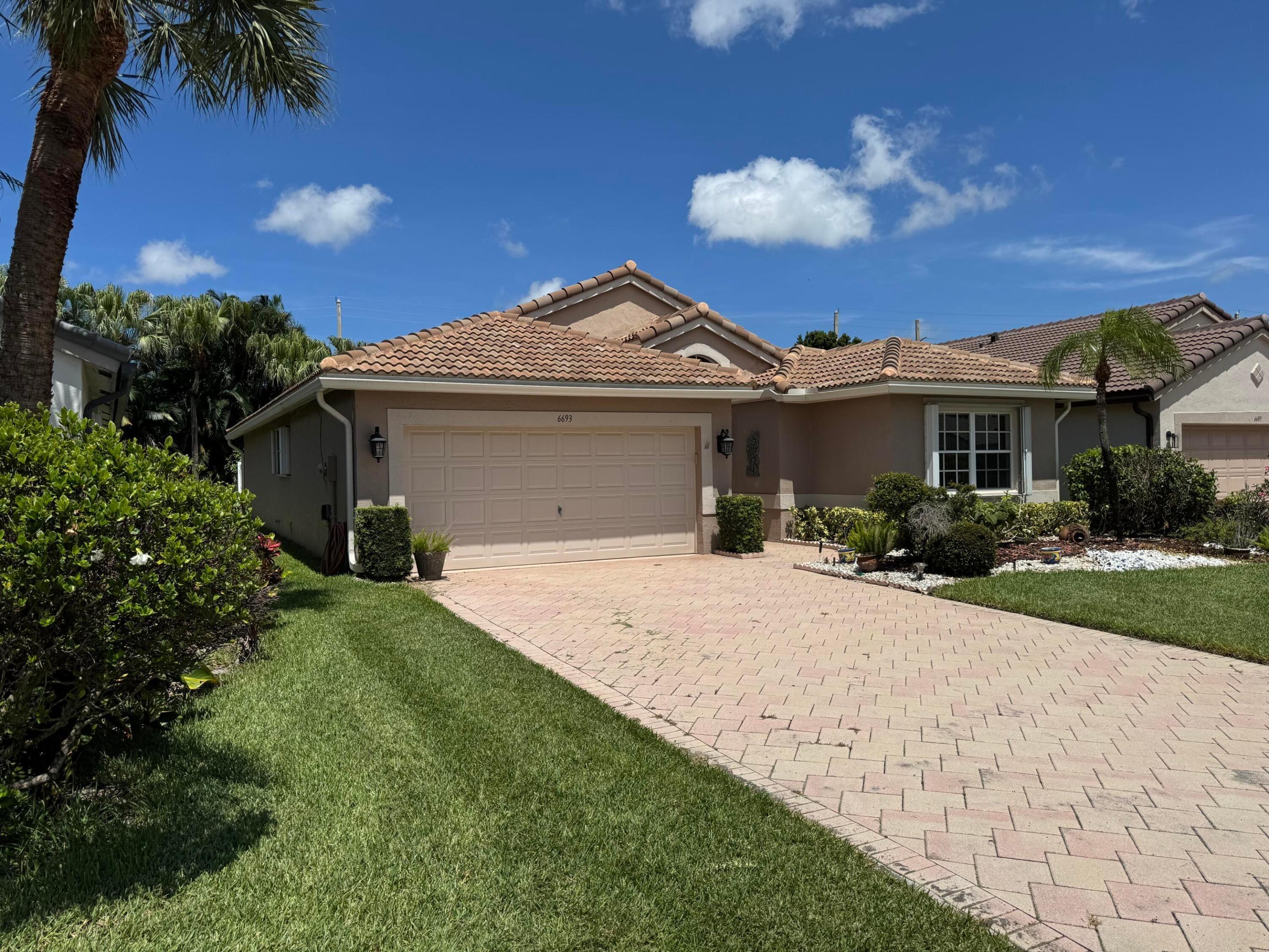 Sun River Rd, Boynton Beach, FL 33437