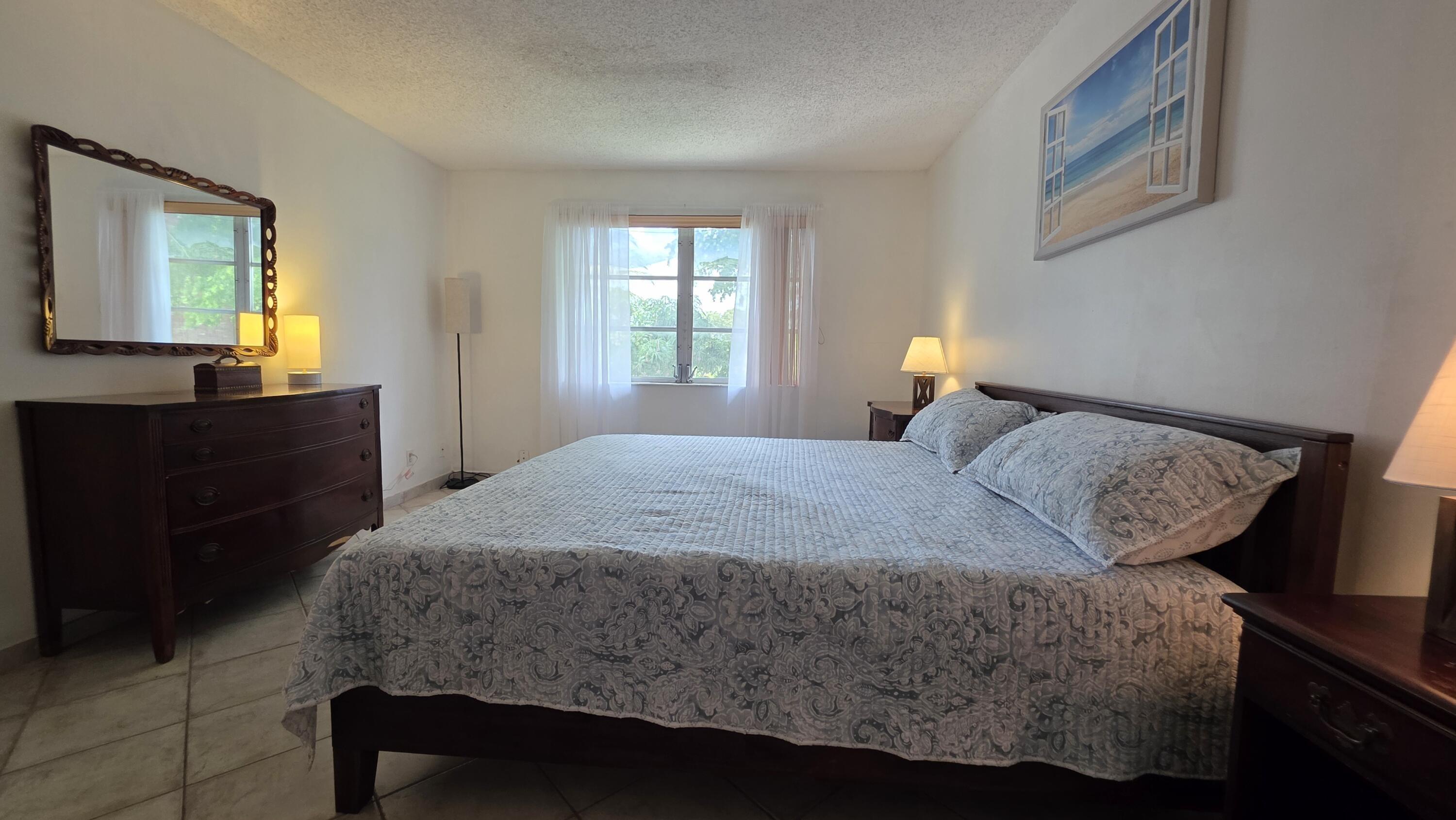 Nw 46th Ave, Lauderdale Lakes, FL 33313