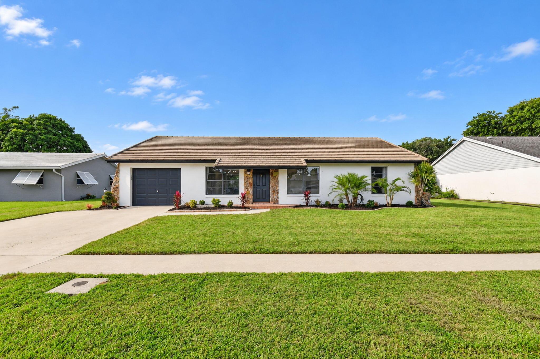 Rose Marie Ave W, Boynton Beach, FL 33472