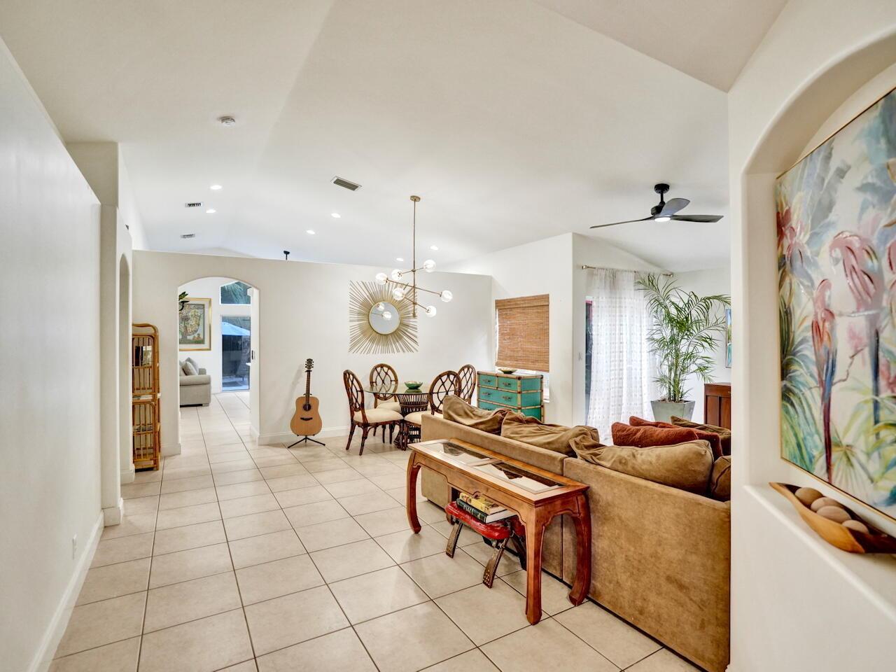Sand Hills Cir, Lake Worth, FL 33463