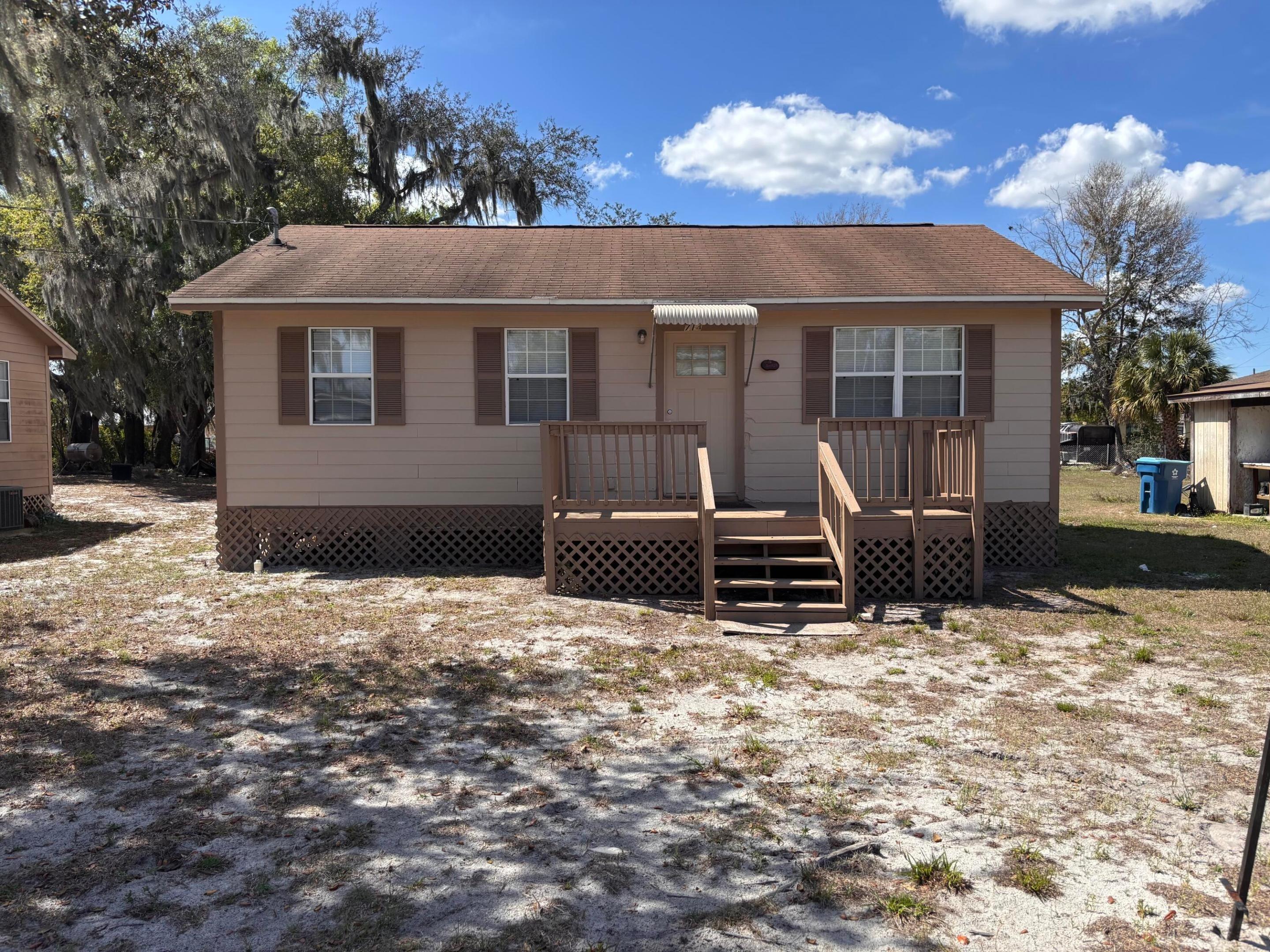 S Seminole Ave, Fort Meade, FL 33841