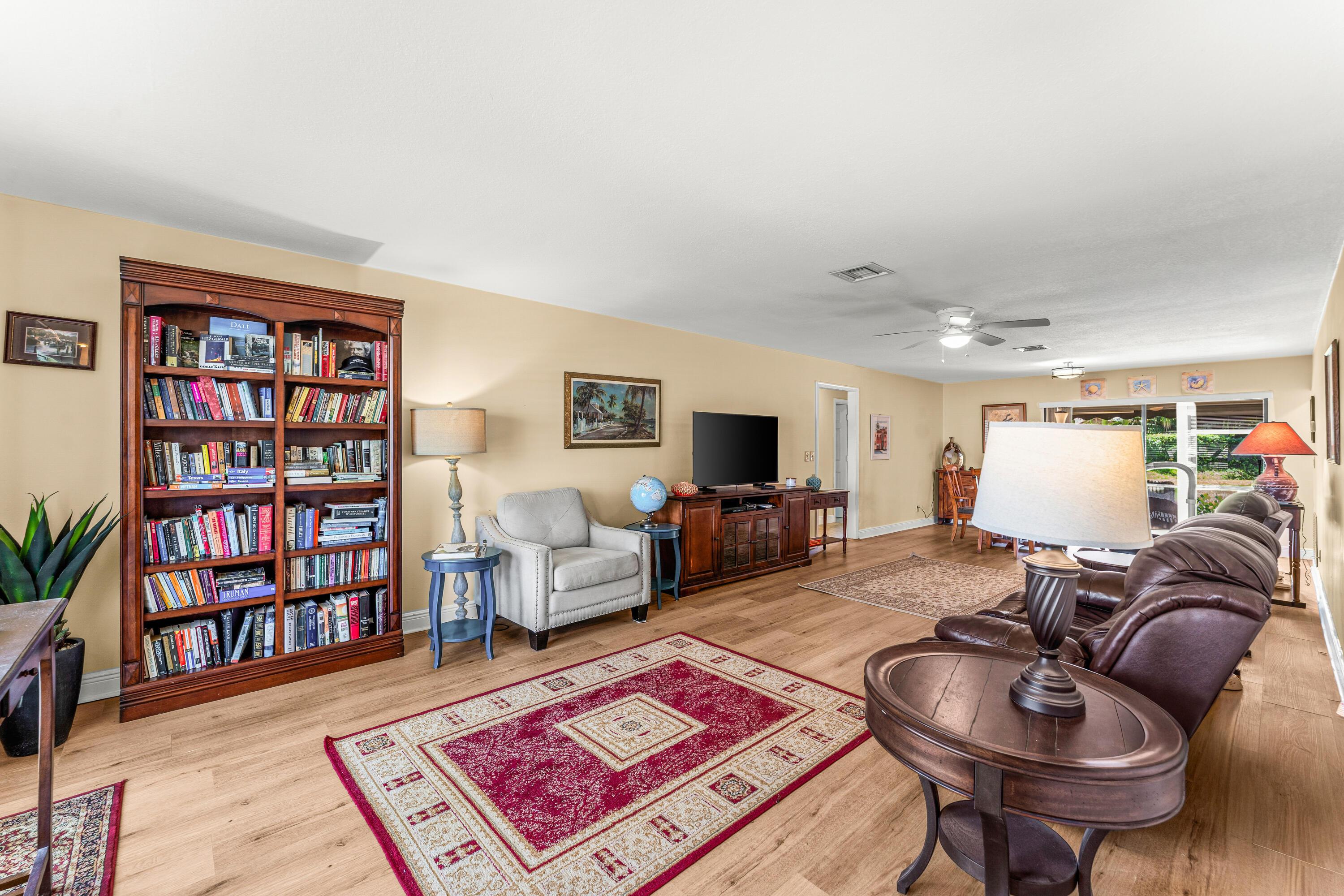 Storkwood Ln, Boynton Beach, FL 33436