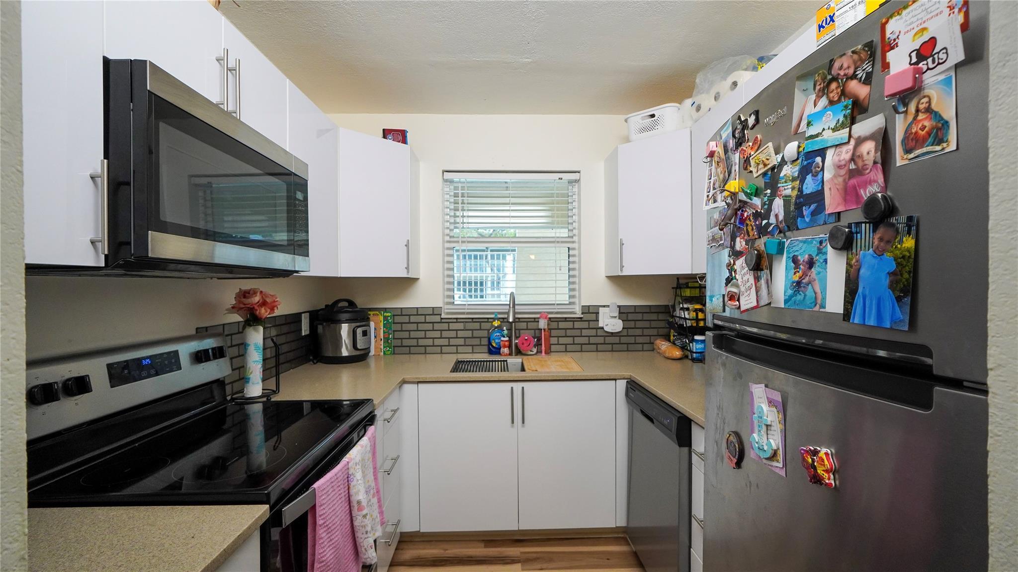 Sw 40th Ave, Fort Lauderdale, FL 33314