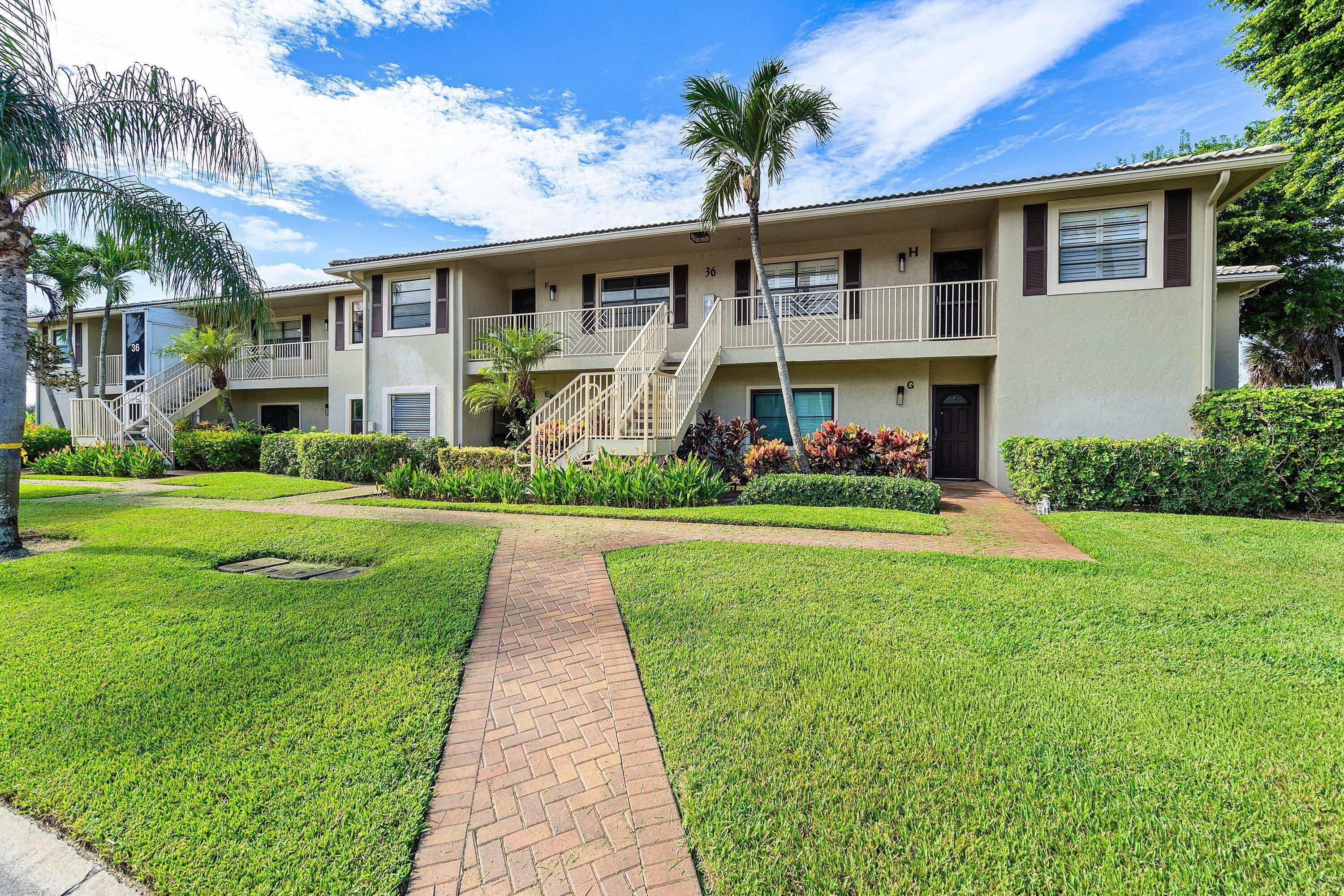 Stratford Ln W, Boynton Beach, FL 33436