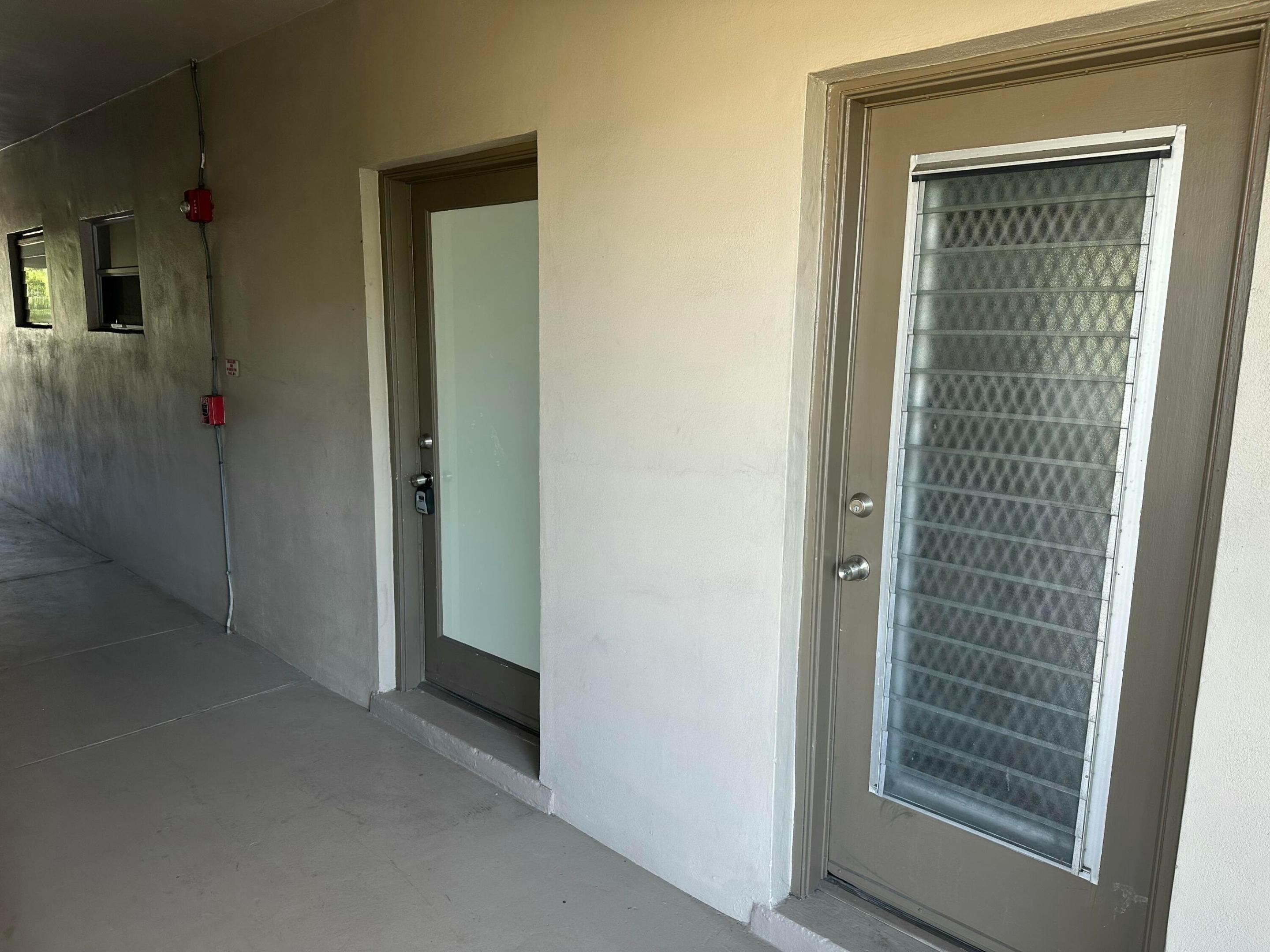 E Sample Rd, Pompano Beach, FL 33064