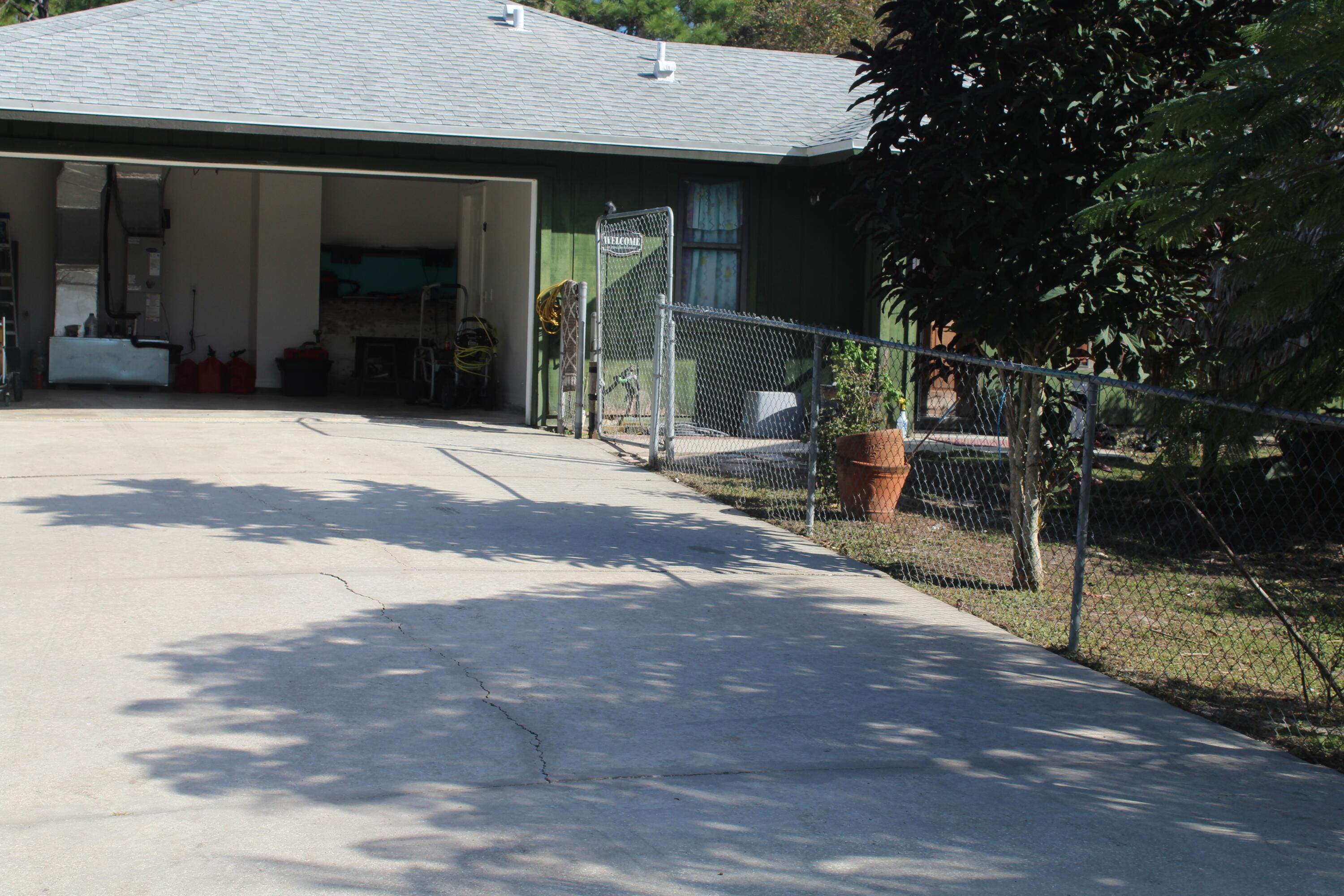 99th St, Fellsmere, FL 32948