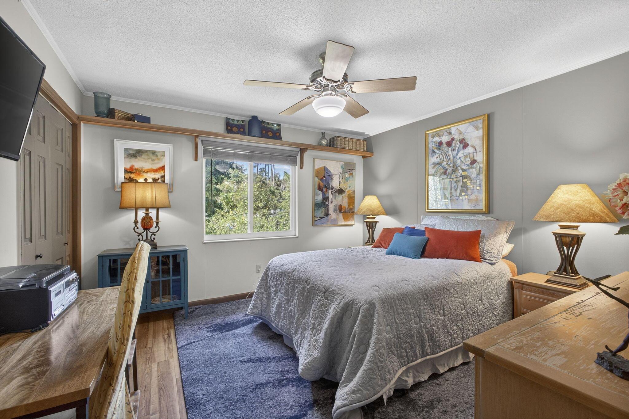 Custer Ave, Lake Worth, FL 33467