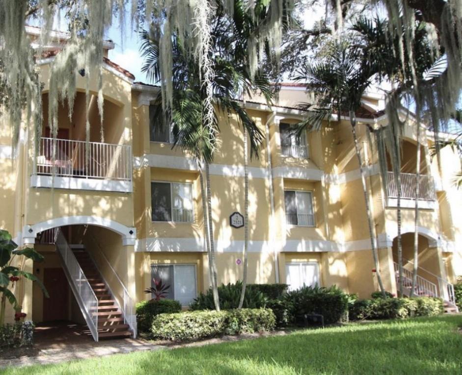 Nw 33rd St, Oakland Park, FL 33309