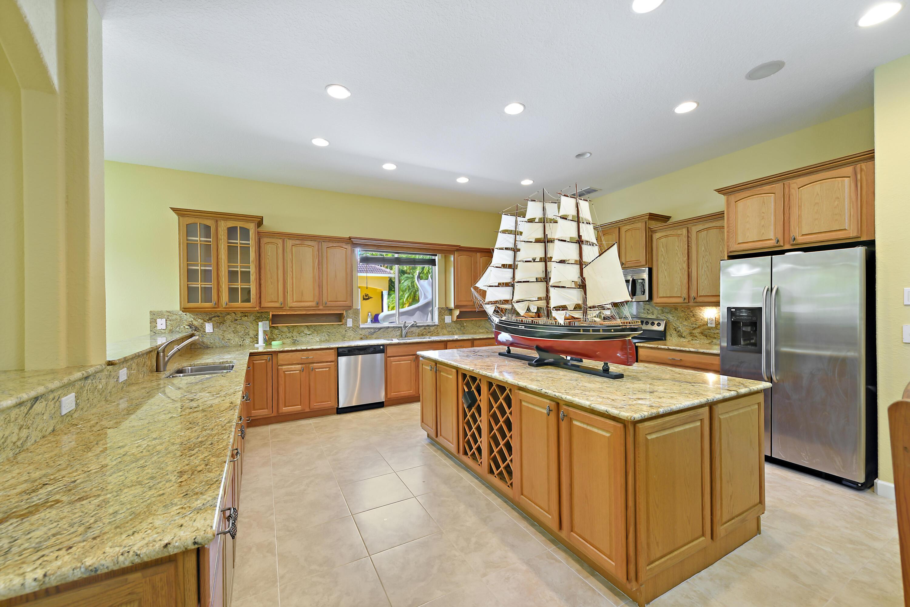 S Indian River Dr, Fort Pierce, FL 34982