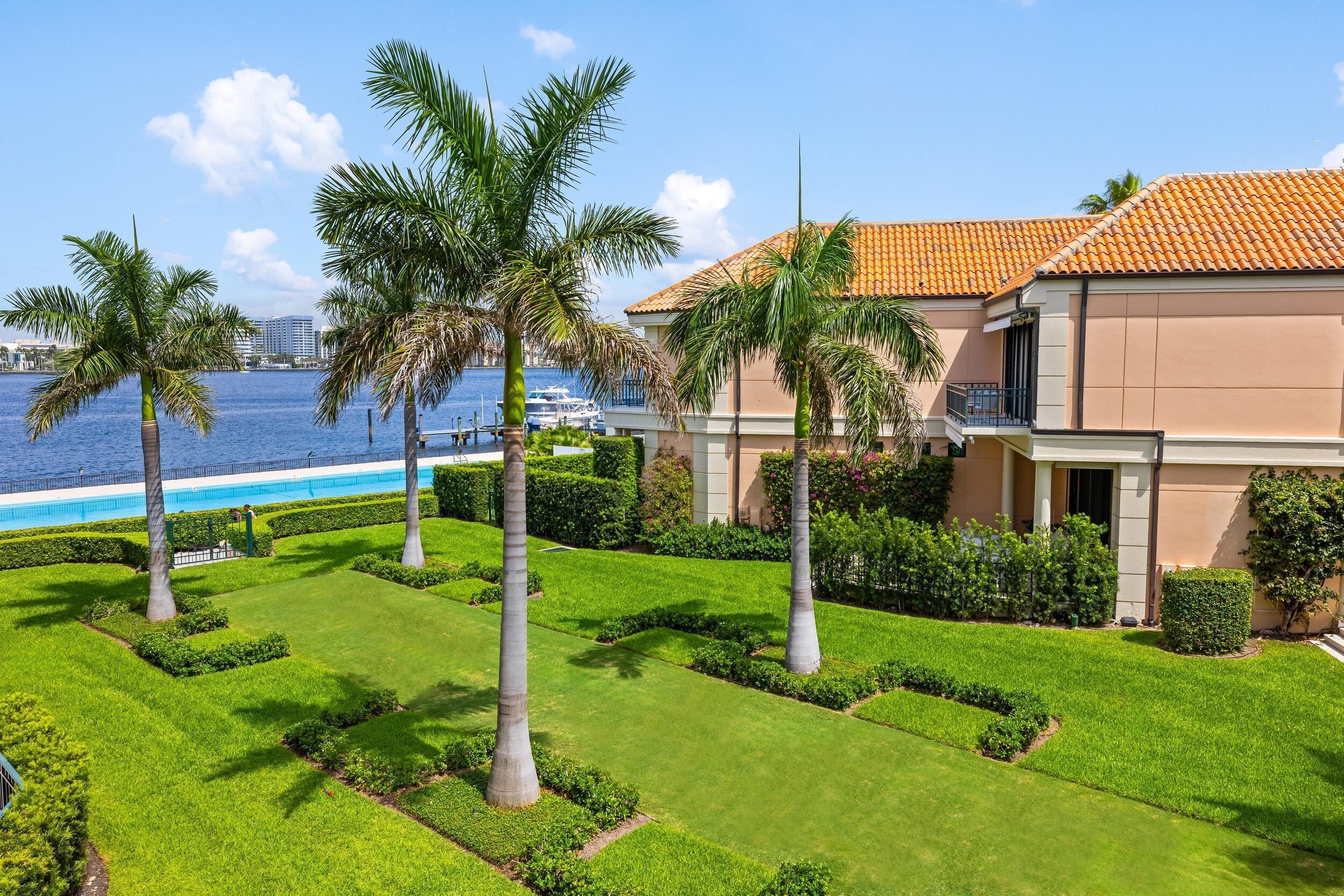 Everglade Ave, Palm Beach, FL 33480