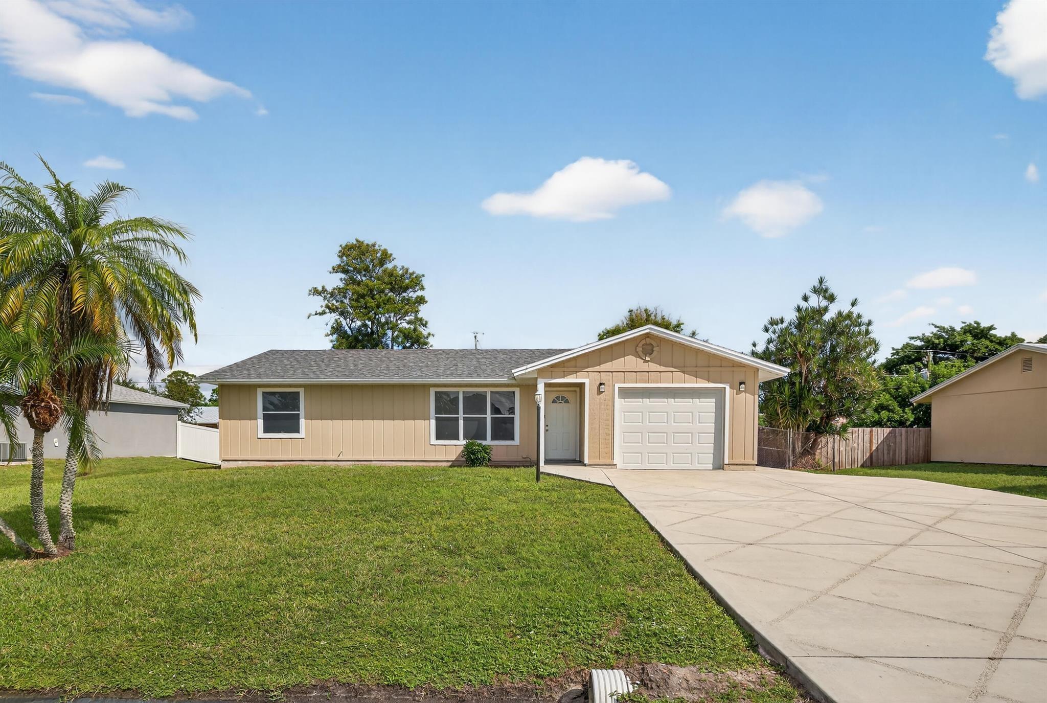 Se Melaleuca Blvd, Port Saint Lucie, FL 34952