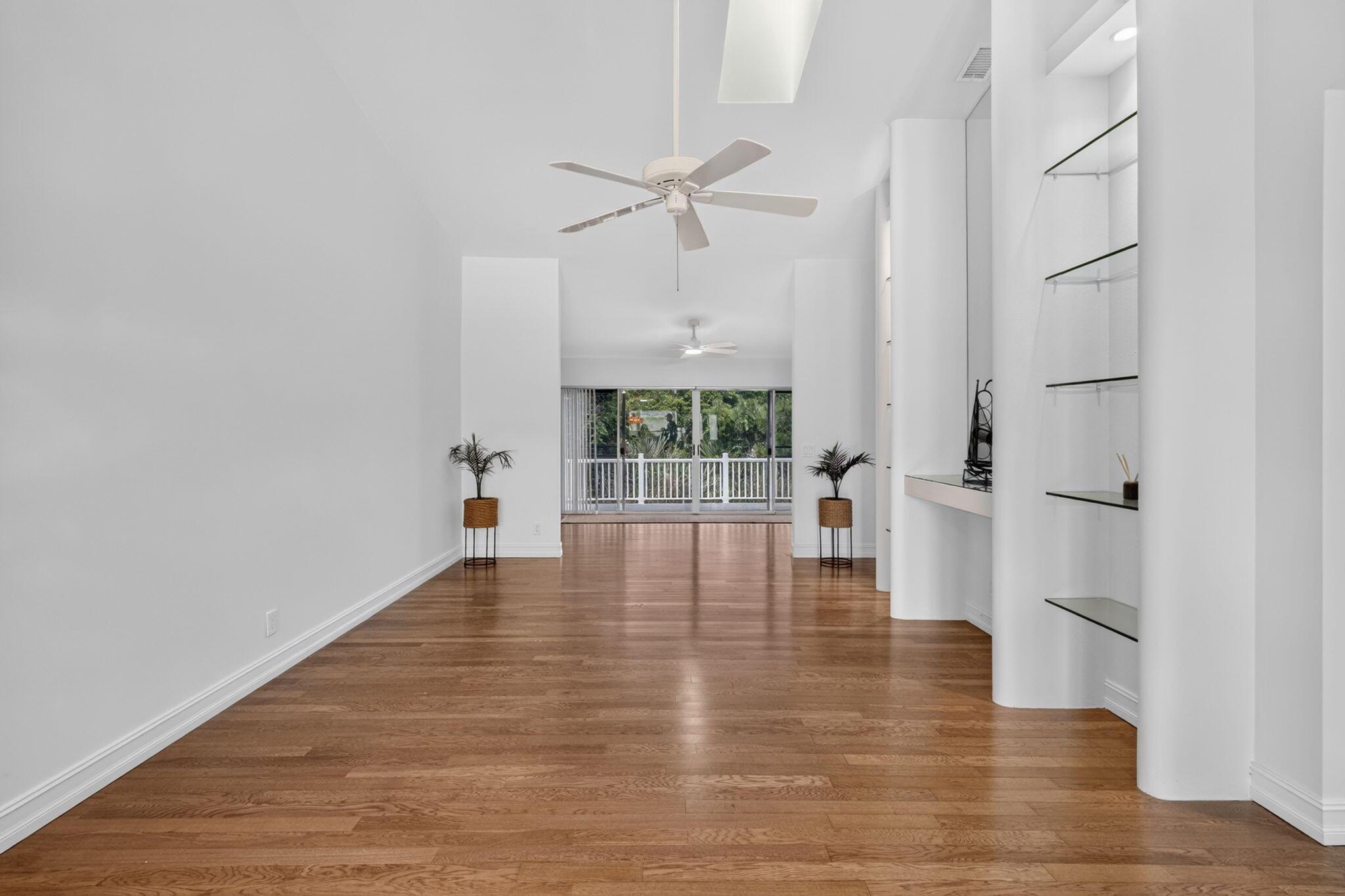 Se Stonehill Ln, Hobe Sound, FL 33455