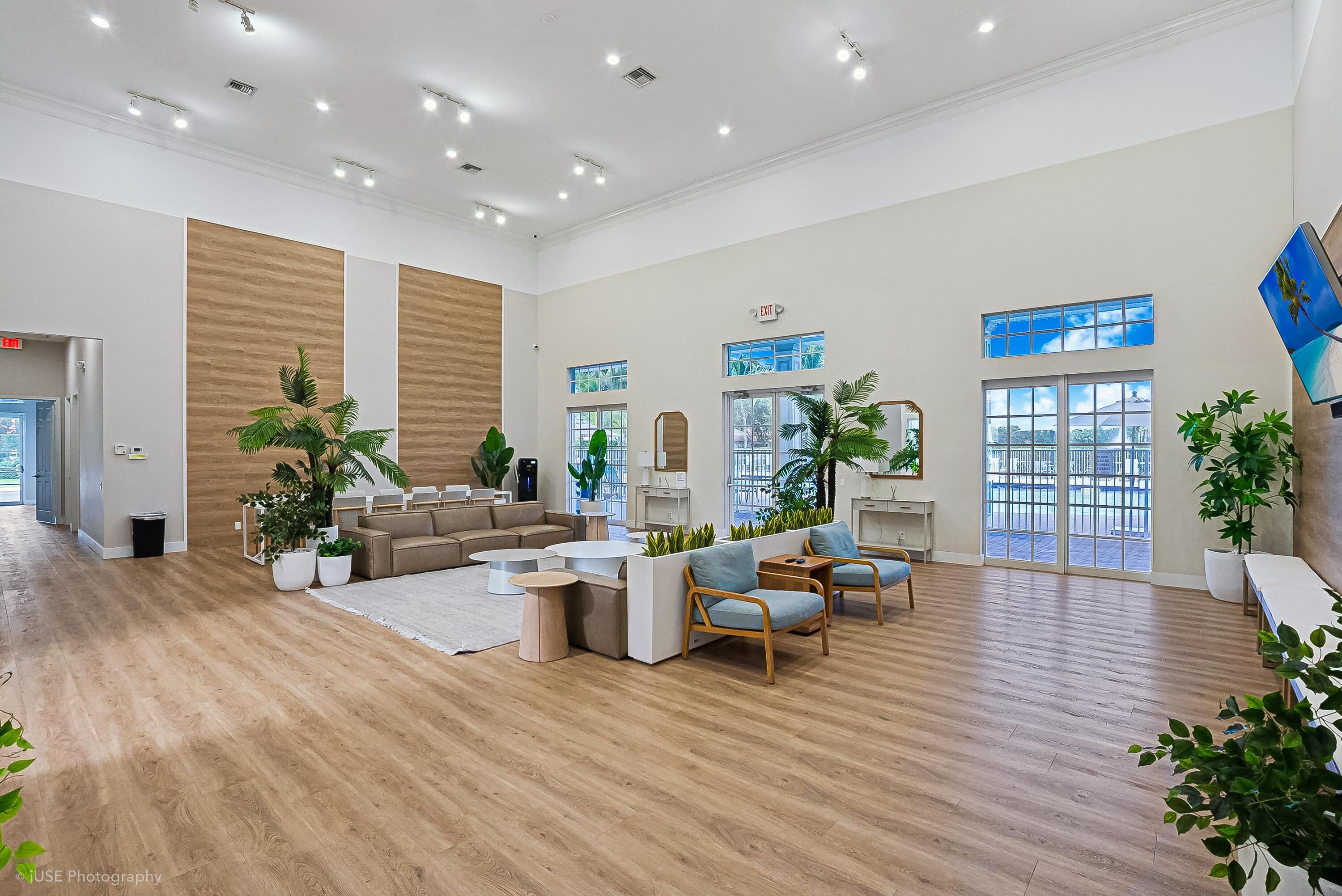 Palm Beach Plantation Blvd, Royal Palm Beach, FL 33411