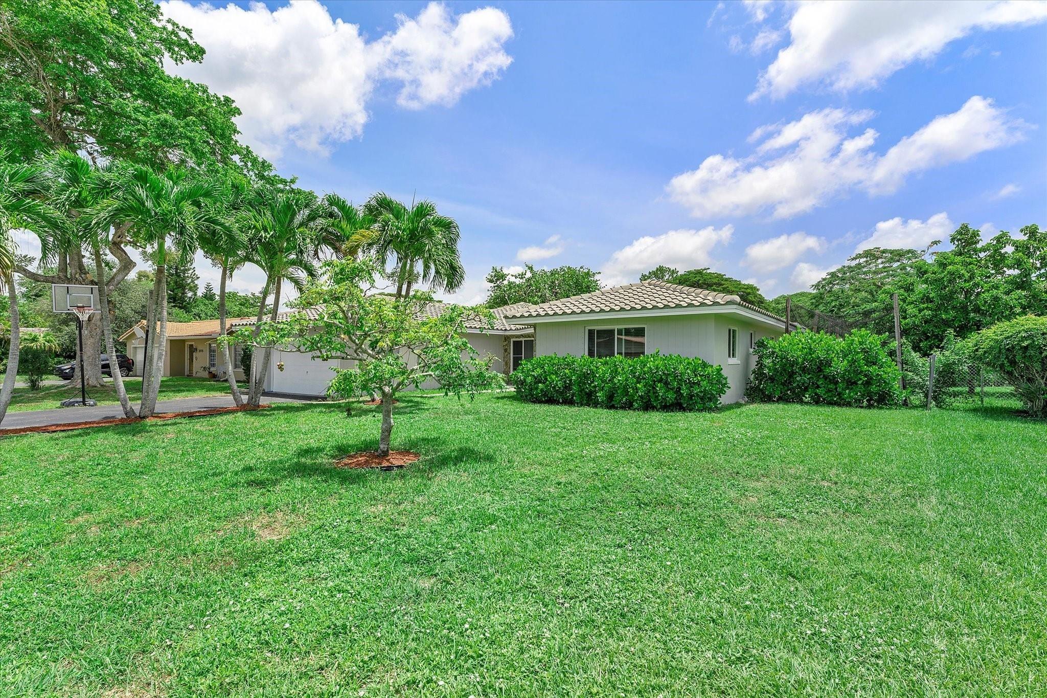 Nw 83rd Ter, Coral Springs, FL 33065