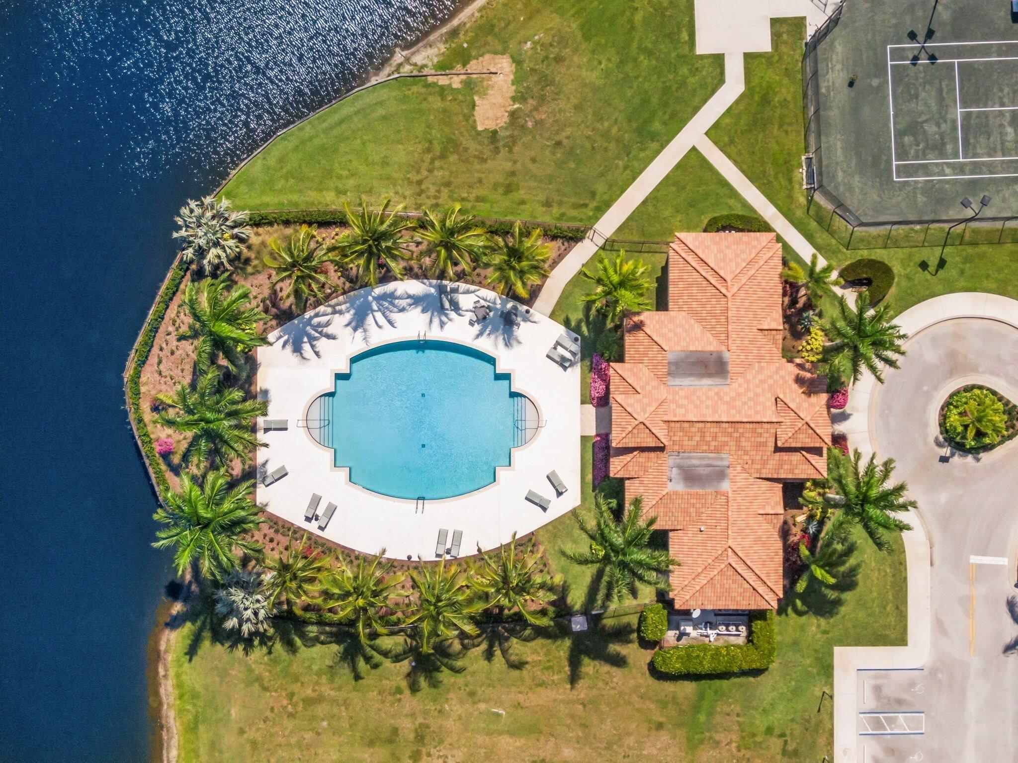 Se Via Tirso, Port Saint Lucie, FL 34952