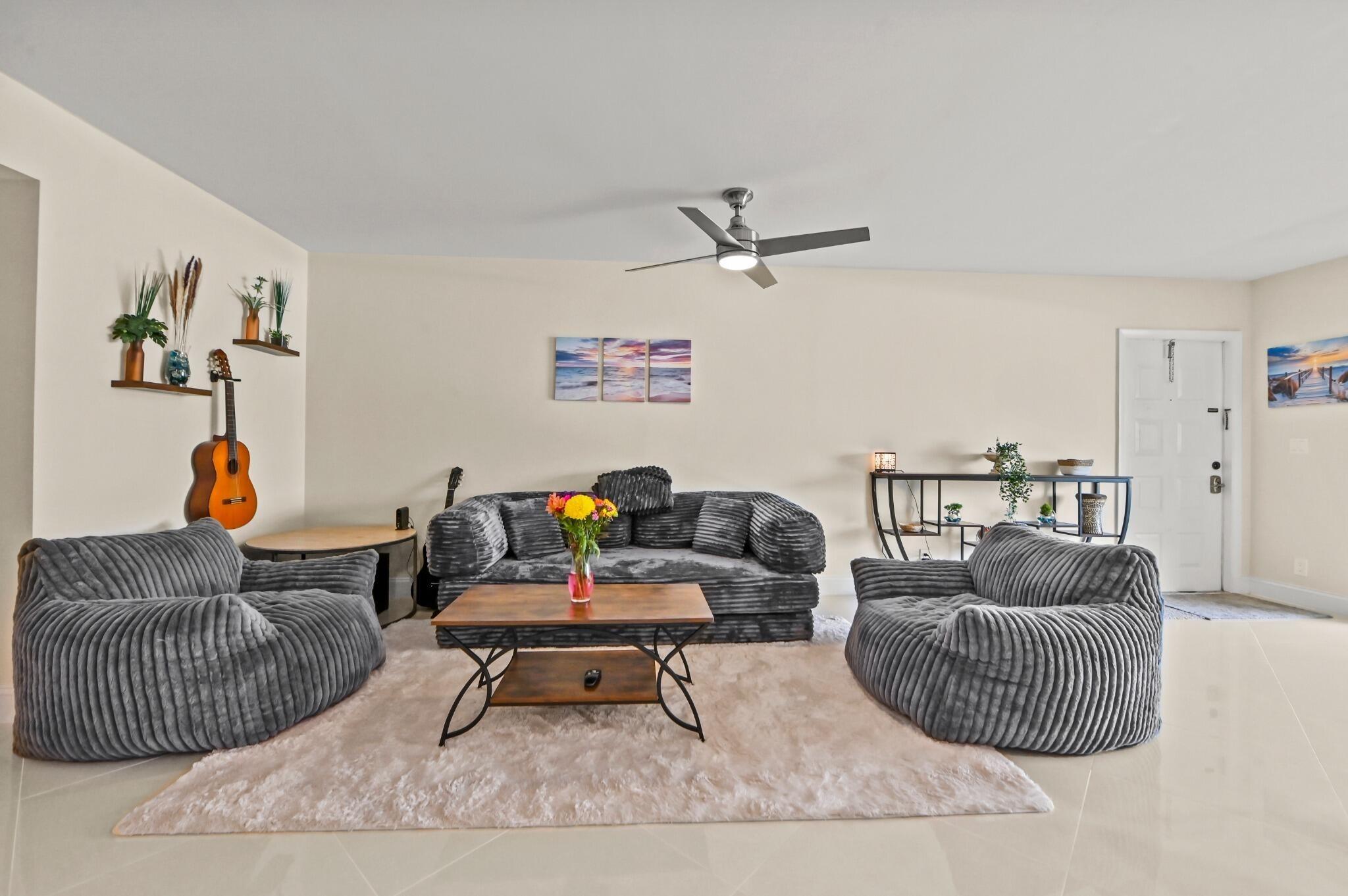 Lakefront Blvd, Delray Beach, FL 33484