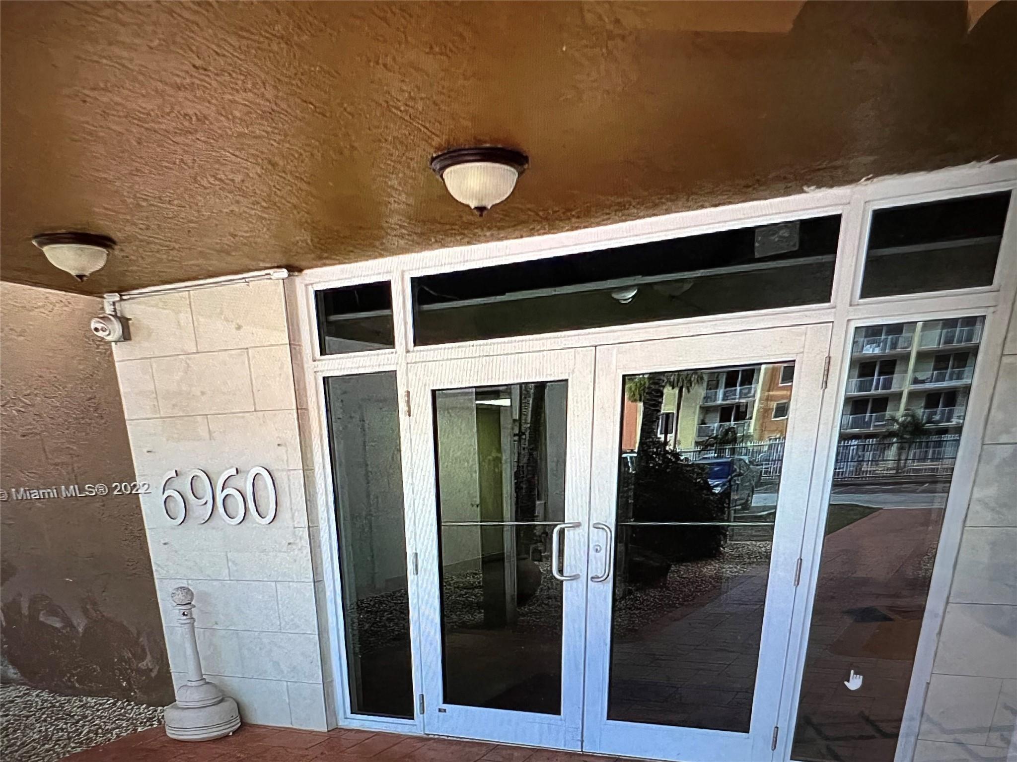 Nw 186th St, Hialeah, FL 33015
