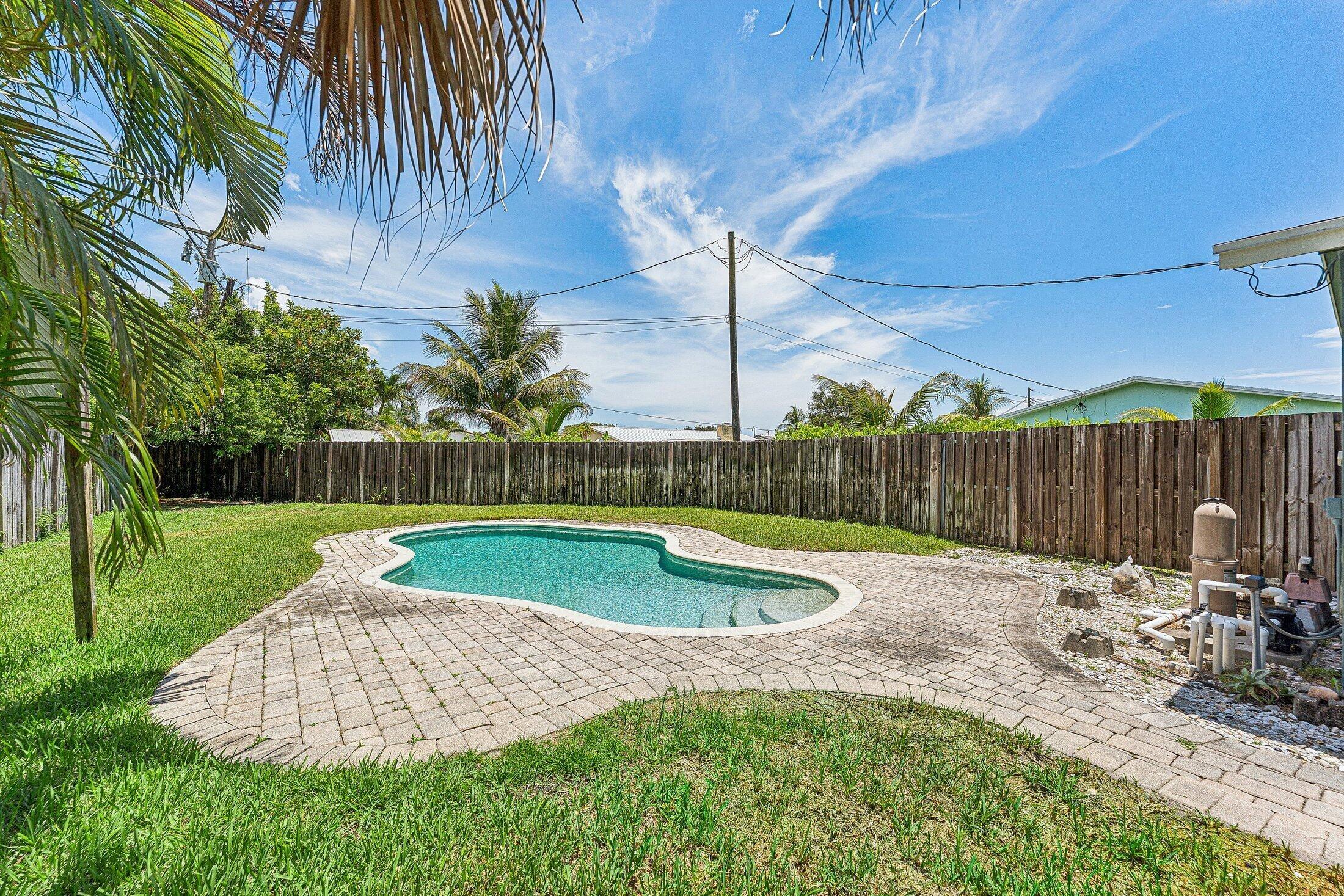 Se 3rd St, Deerfield Beach, FL 33441