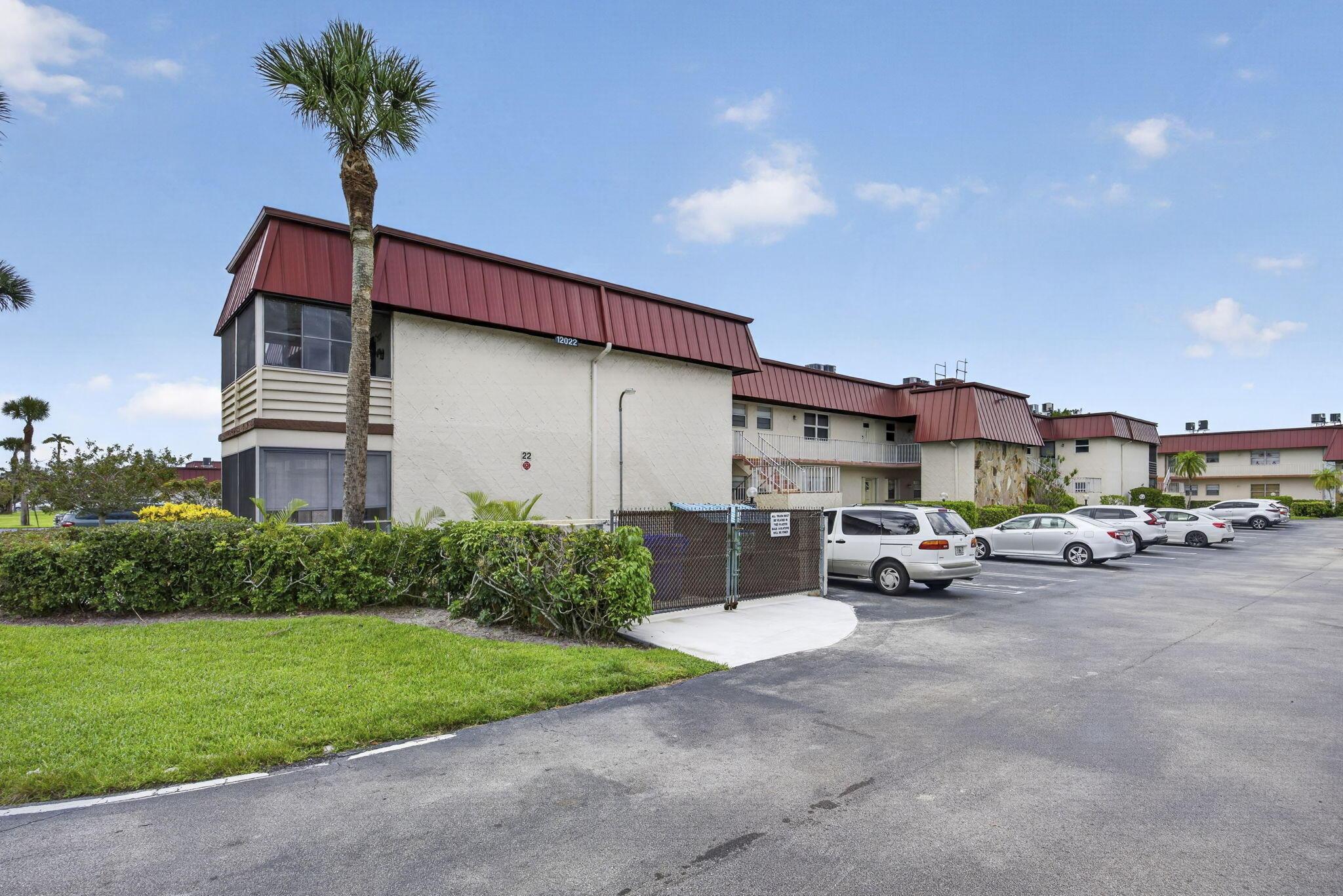 W Greenway Dr, Royal Palm Beach, FL 33411