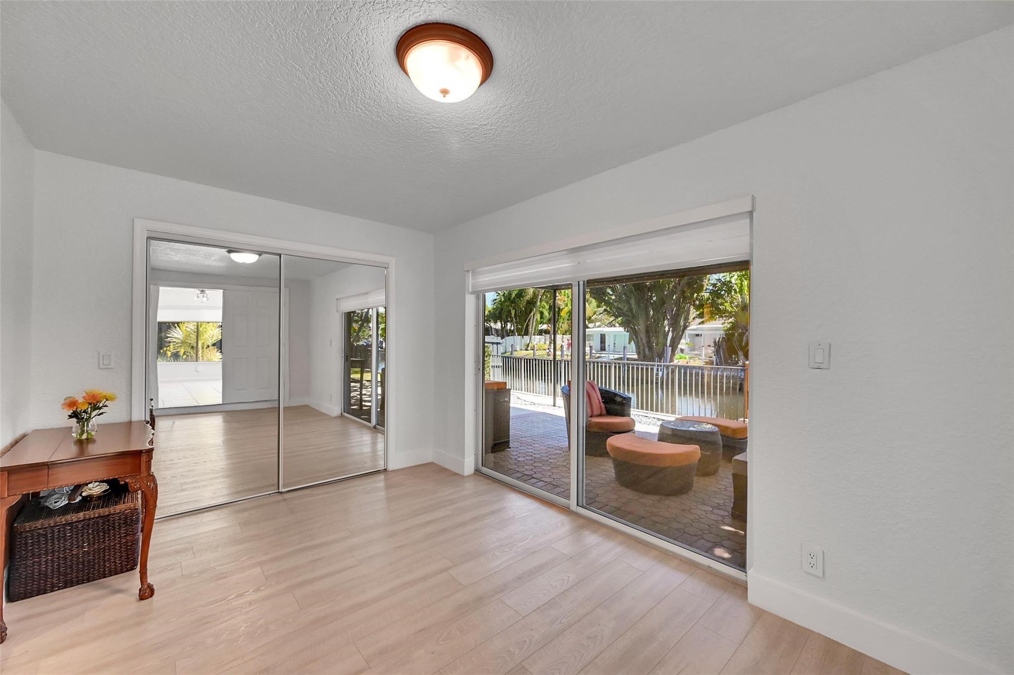Ne 15th Ter, Oakland Park, FL 33334