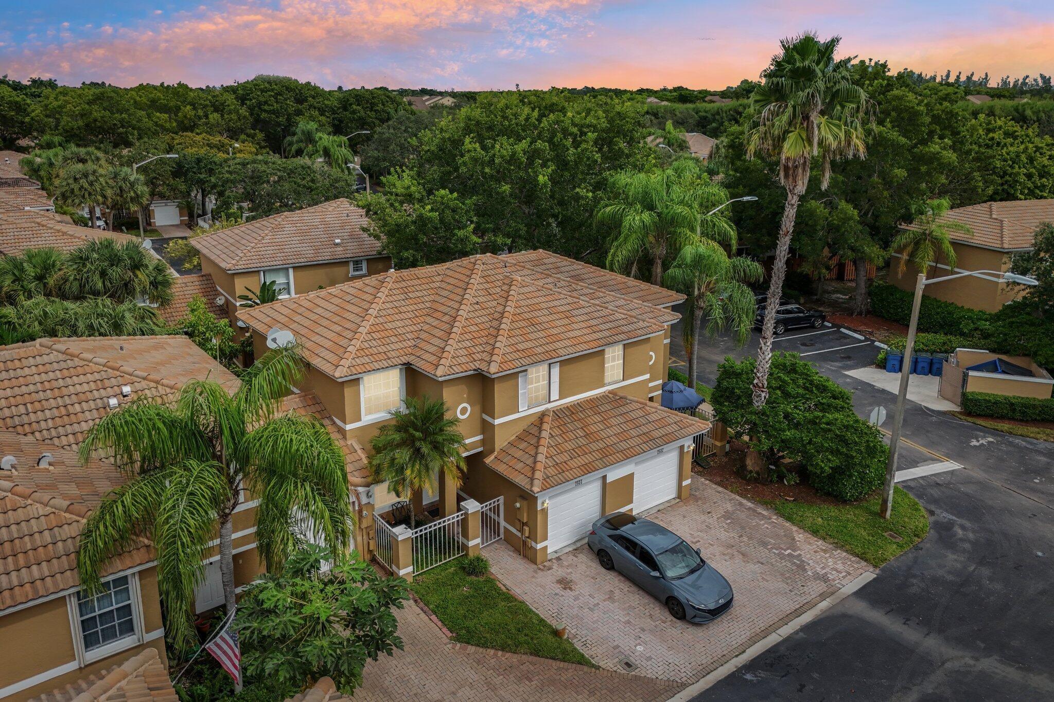 Nw 99th Ter, Sunrise, FL 33322