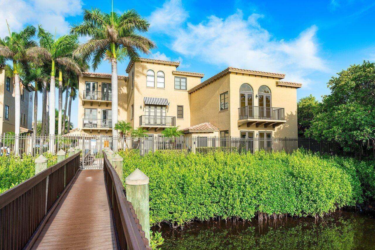 Via Villagio, Hypoluxo, FL 33462