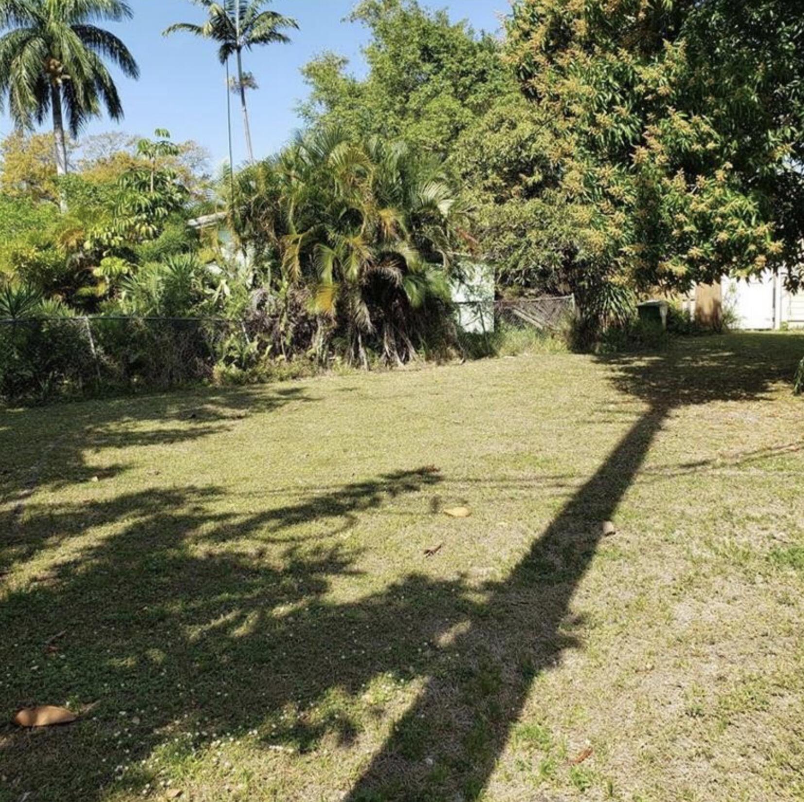 Ne 9th Ave, Wilton Manors, FL 33305