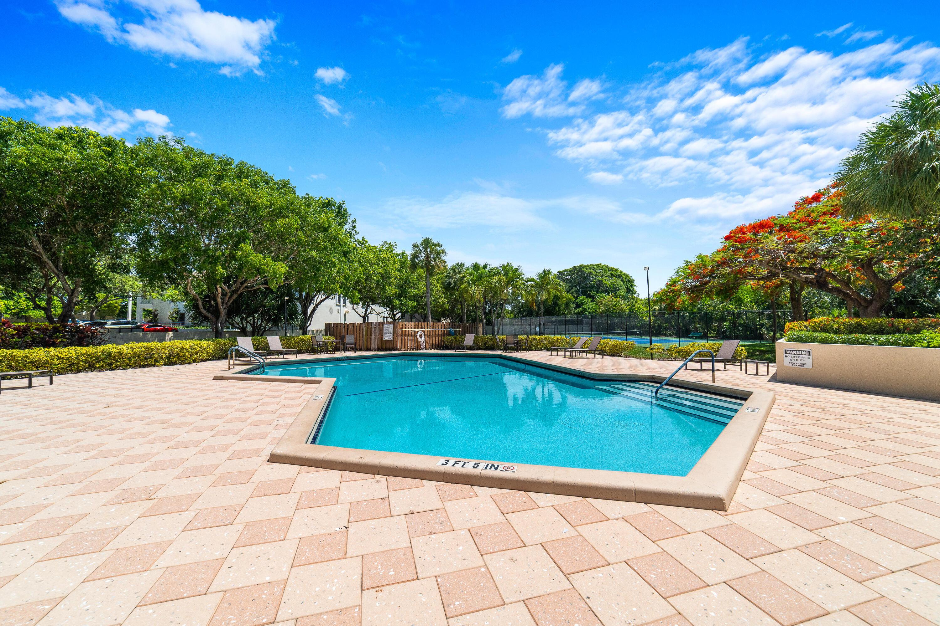 Kingswood Ter, Boca Raton, FL 33431