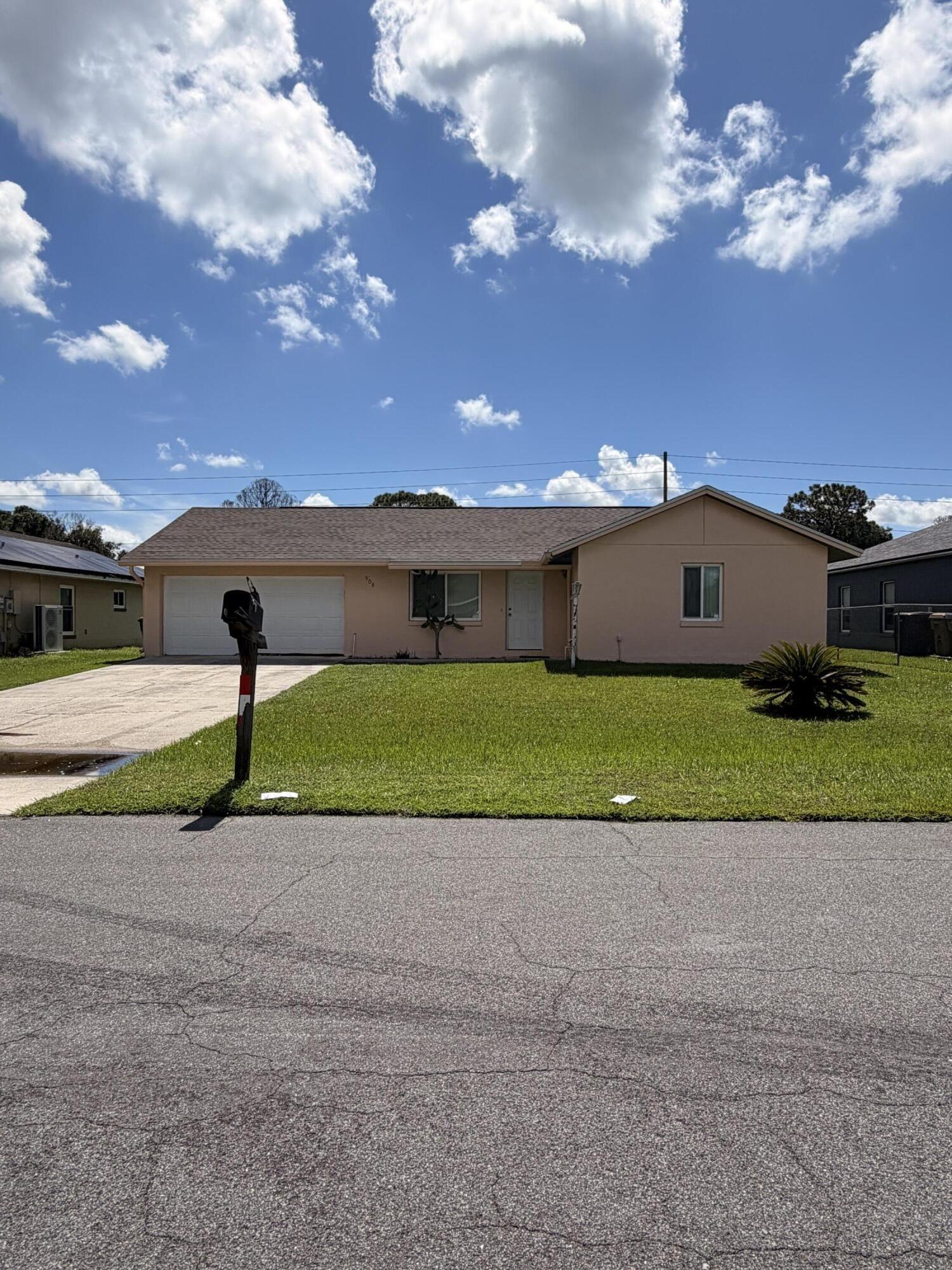 Cumbran Ln, Kissimmee, FL 34758