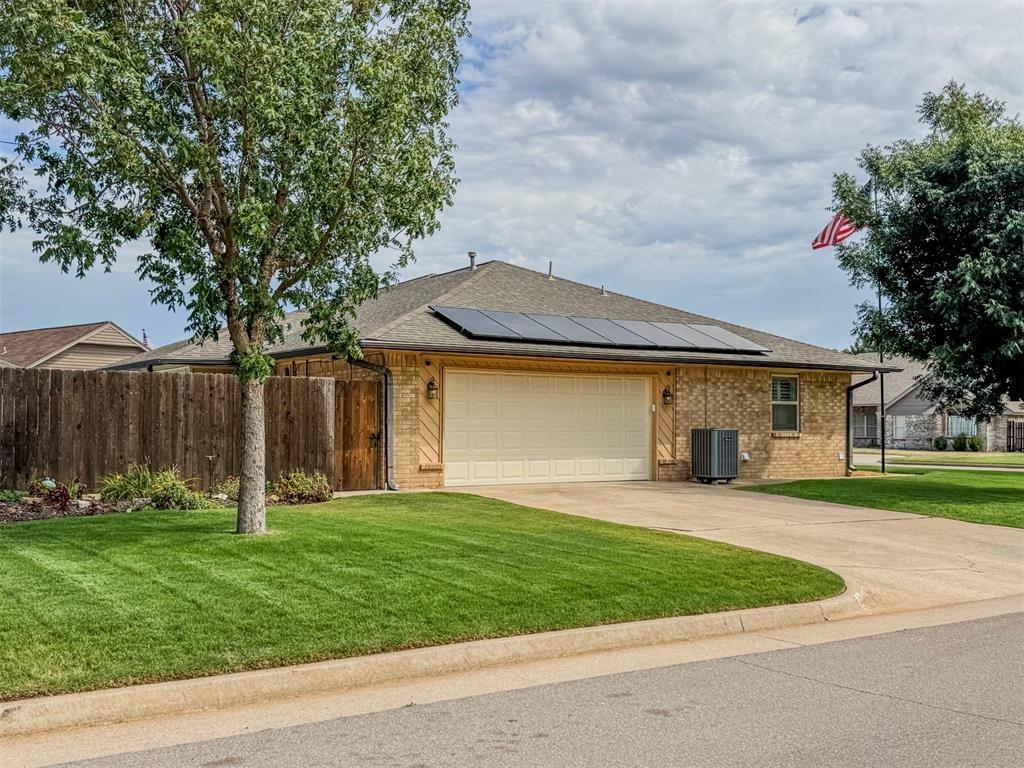 Thompson Ave, Yukon, OK 73099