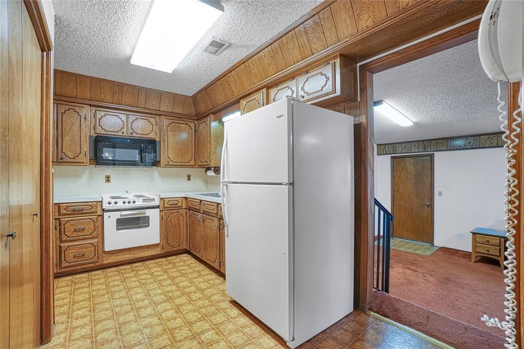 N Flamingo Ln, Altus, OK 73521