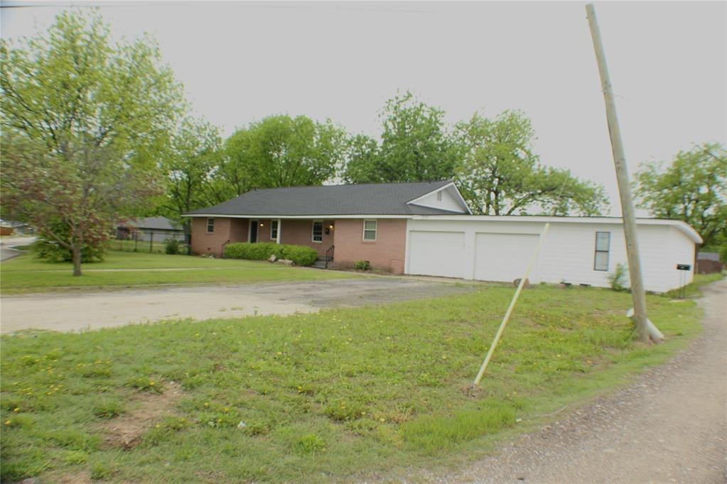 S 10th St, Davis, OK 73030