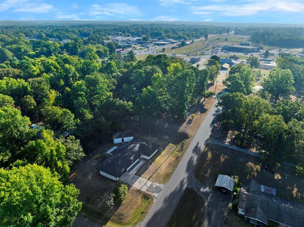 W Adams St, Broken Bow, OK 74728