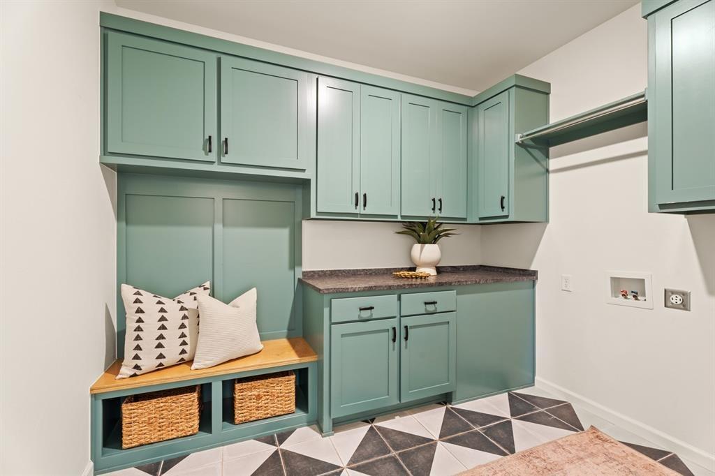 Thornhaven Dr, Edmond, OK 73012