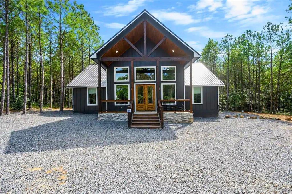 Bear Cedar Trl, Broken Bow, OK 74728