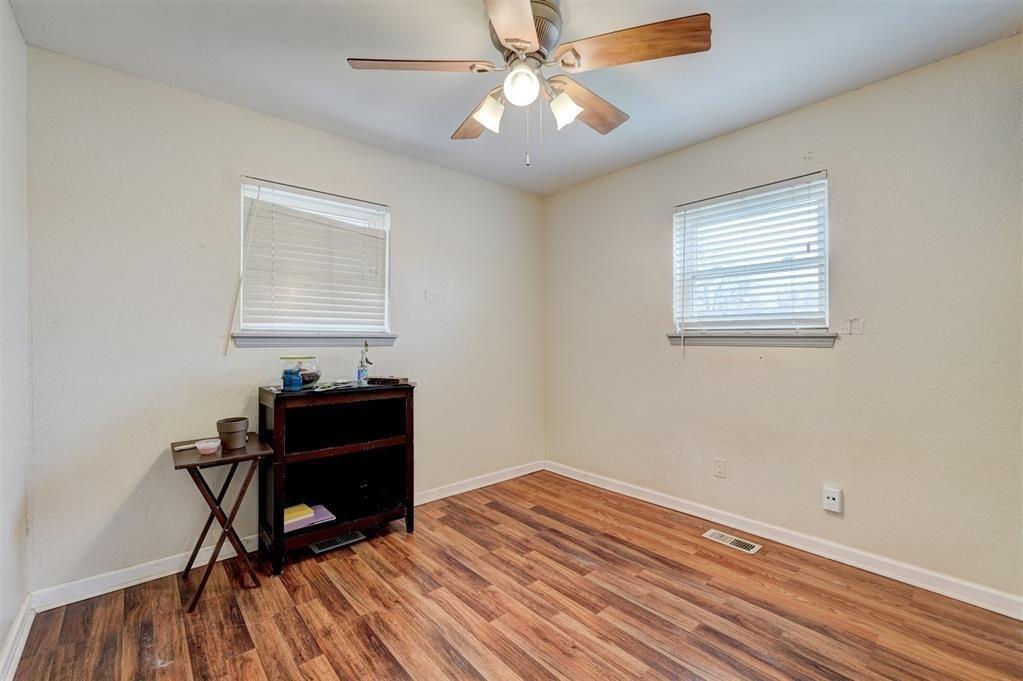Oak Creek Dr, Yukon, OK 73099