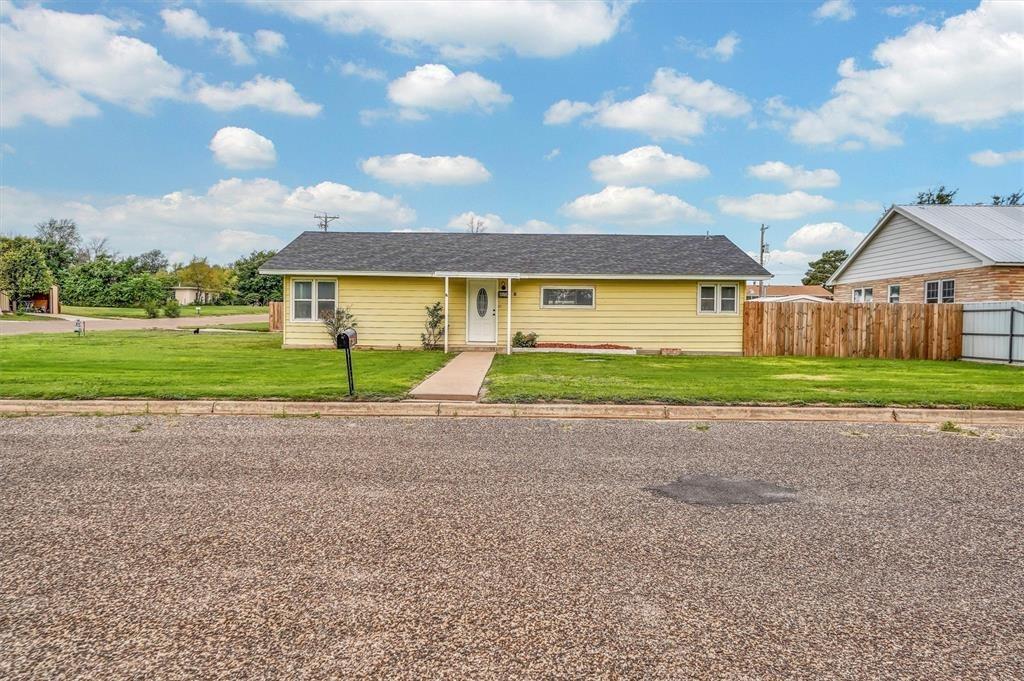 Avenue J, Beaver, OK 73932