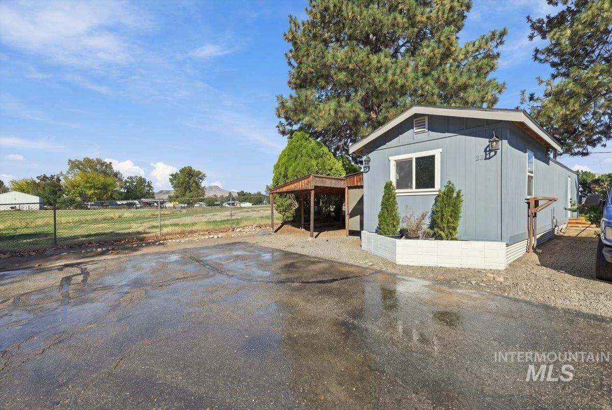 E Main St, Emmett, ID 83617