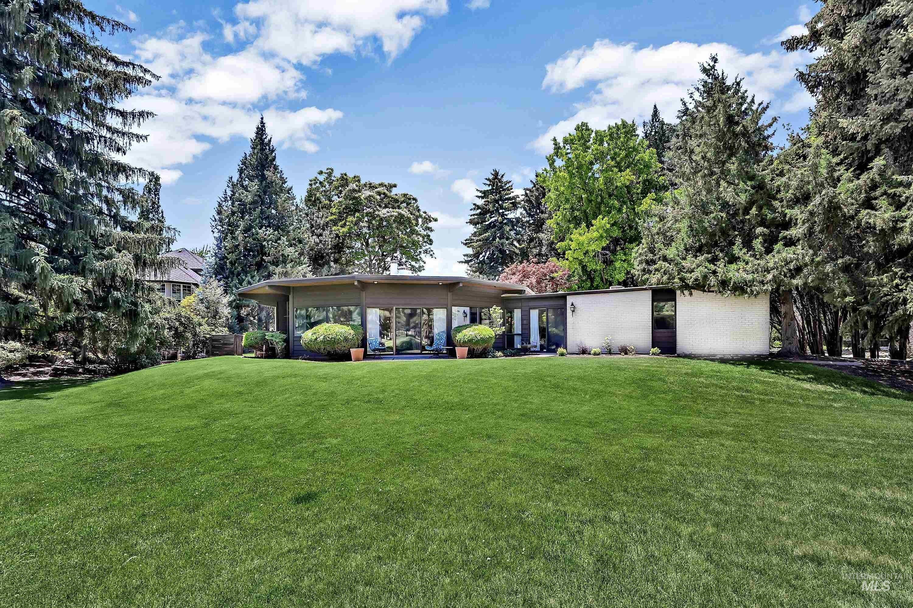 W Hillcrest View Dr, Boise, ID 83705