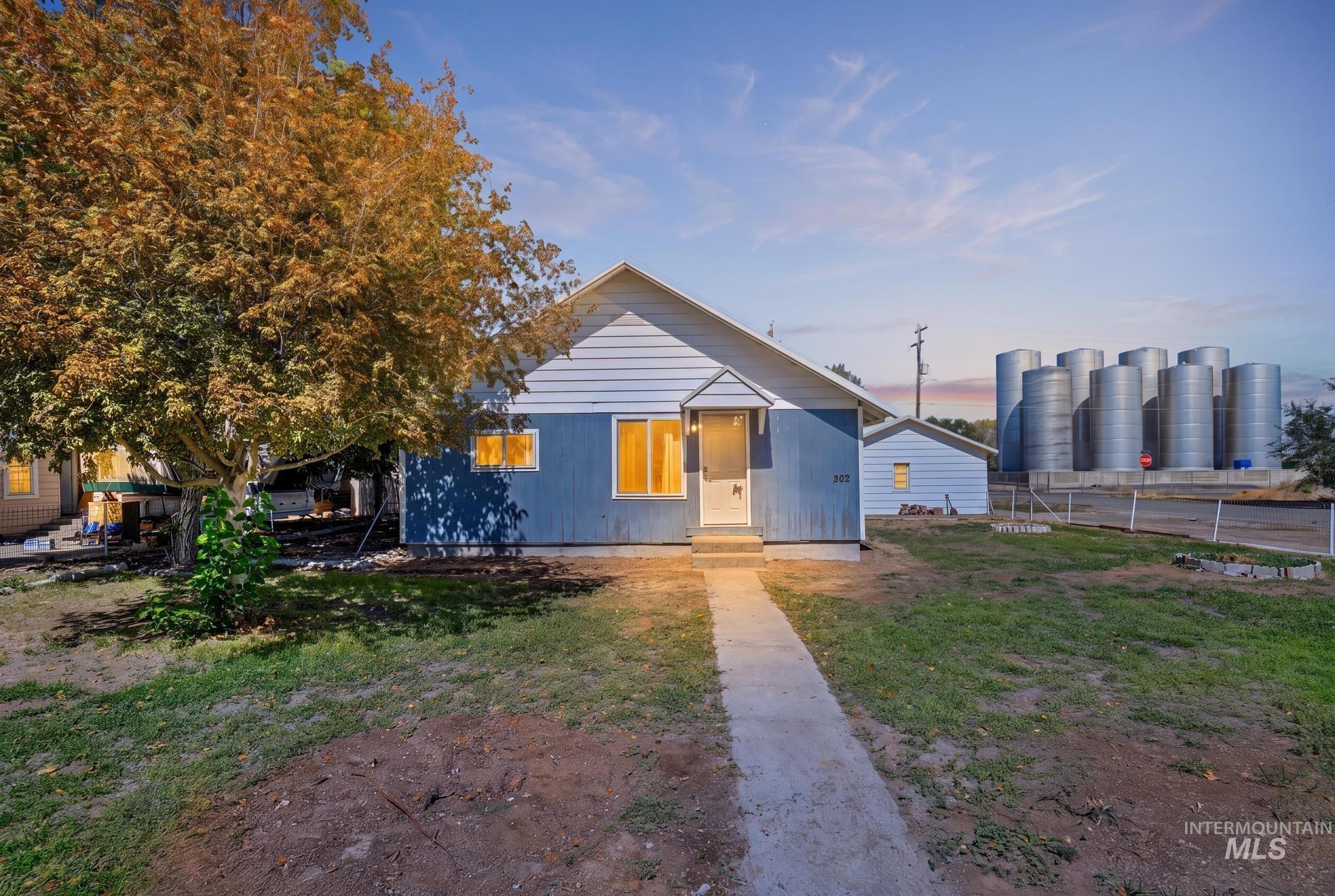 W Midway St, Filer, ID 83328