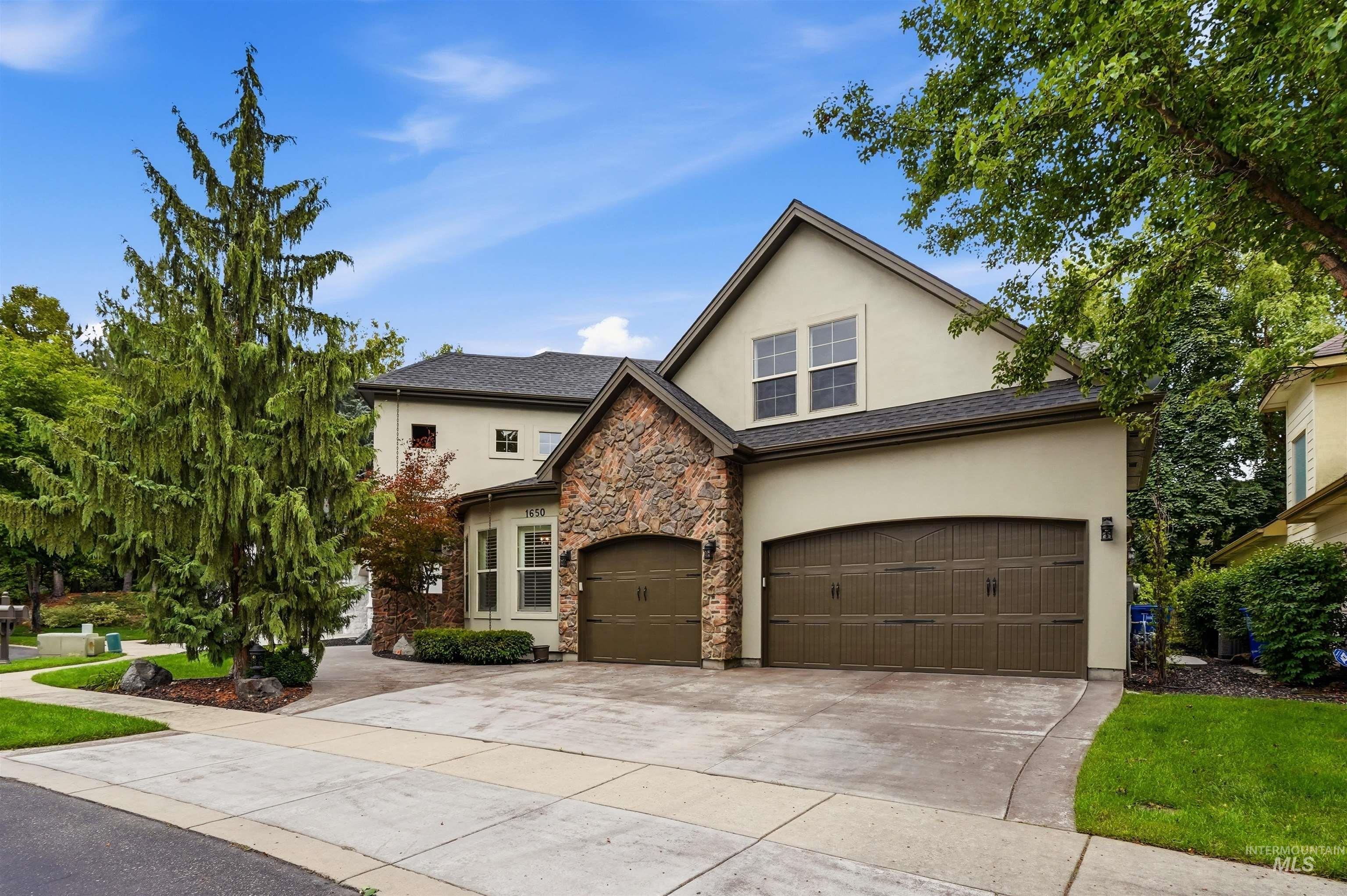 S Stream Pointe Ln, Eagle, ID 83616